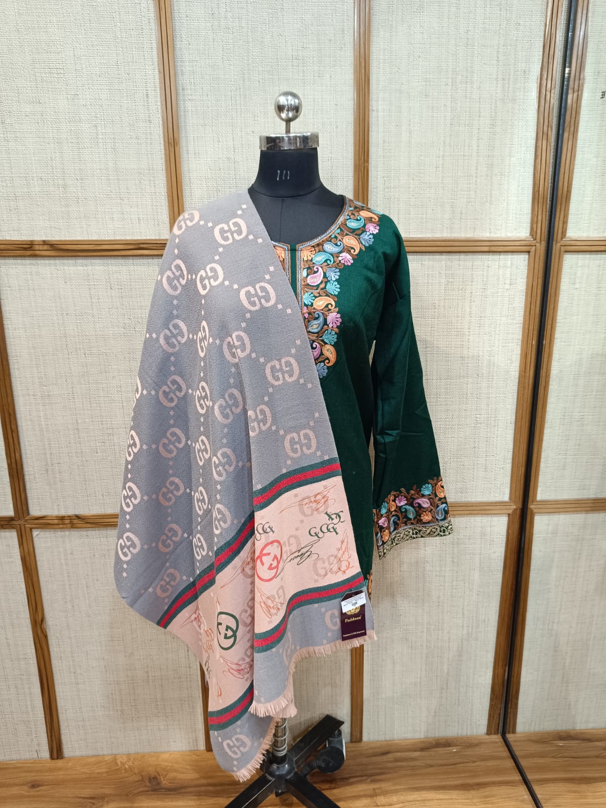 Pashloom assorted color wool stole for winter gifting, product image 4