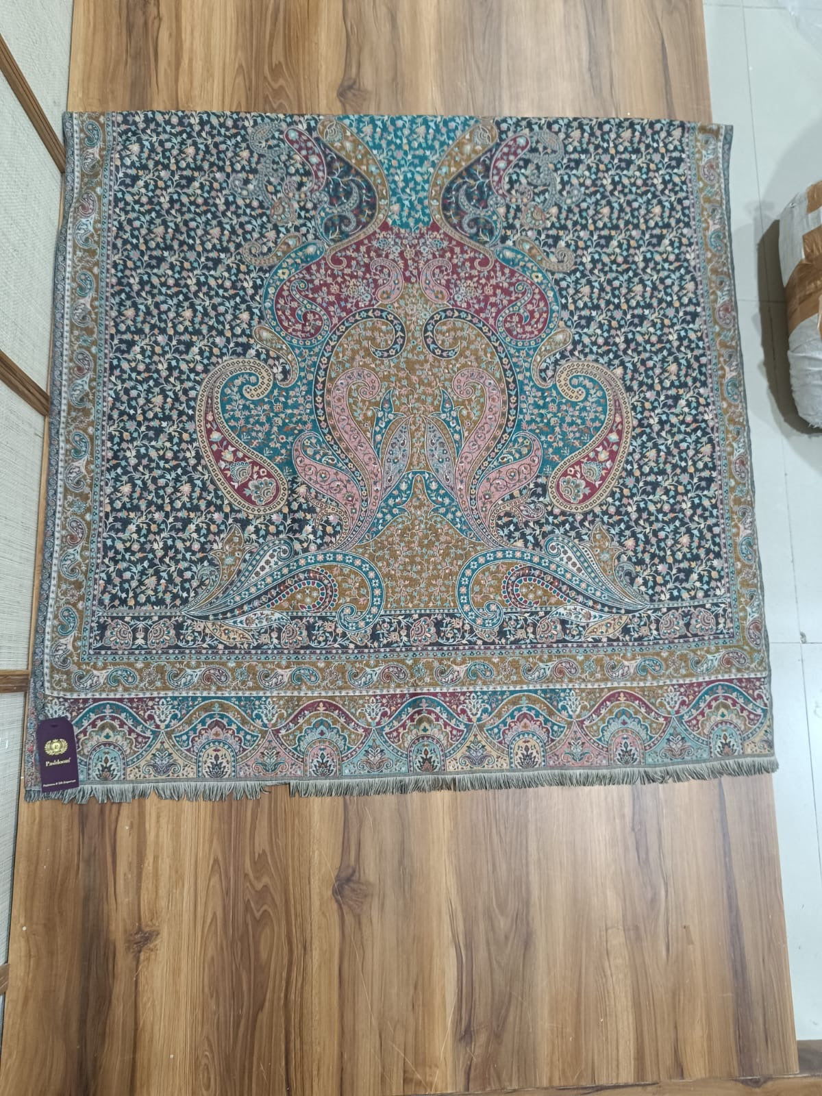 Handwoven Kaani Pashmina Shawl for Ethnic Wear | Darbari Design