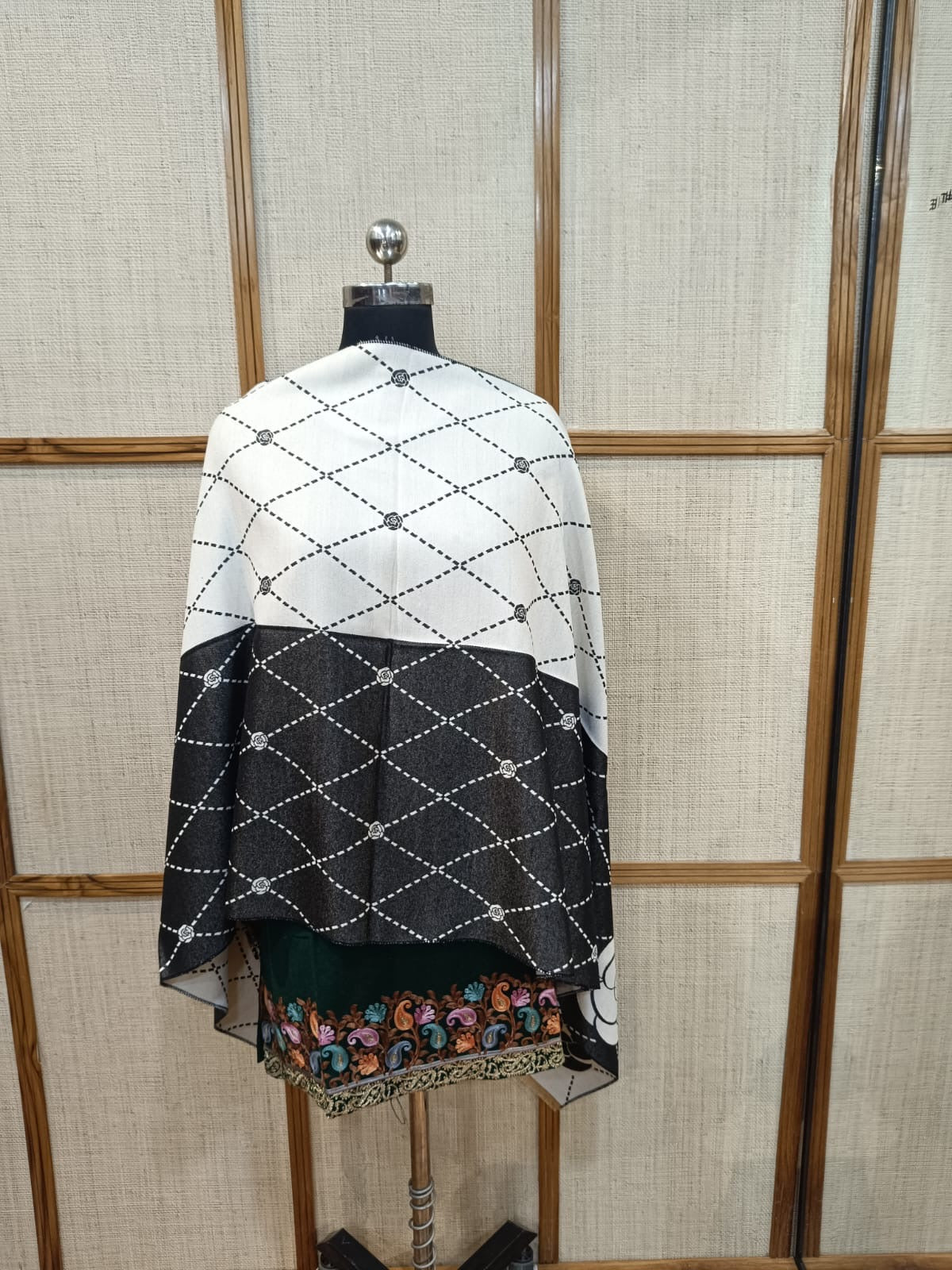 Pashloom assorted color wool stole for winter gifting, product image 3