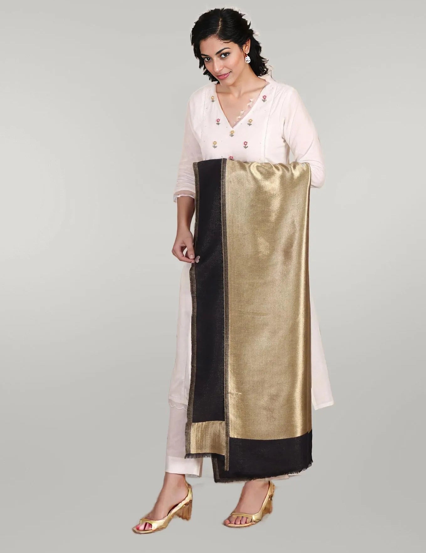 Pashloom black, gold wool stole for wedding and festive gifting, product image 1