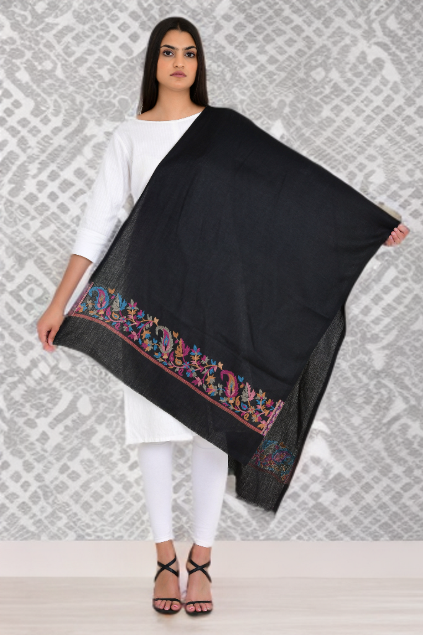 Minimalist Design Black Fine Wool Stole For Women