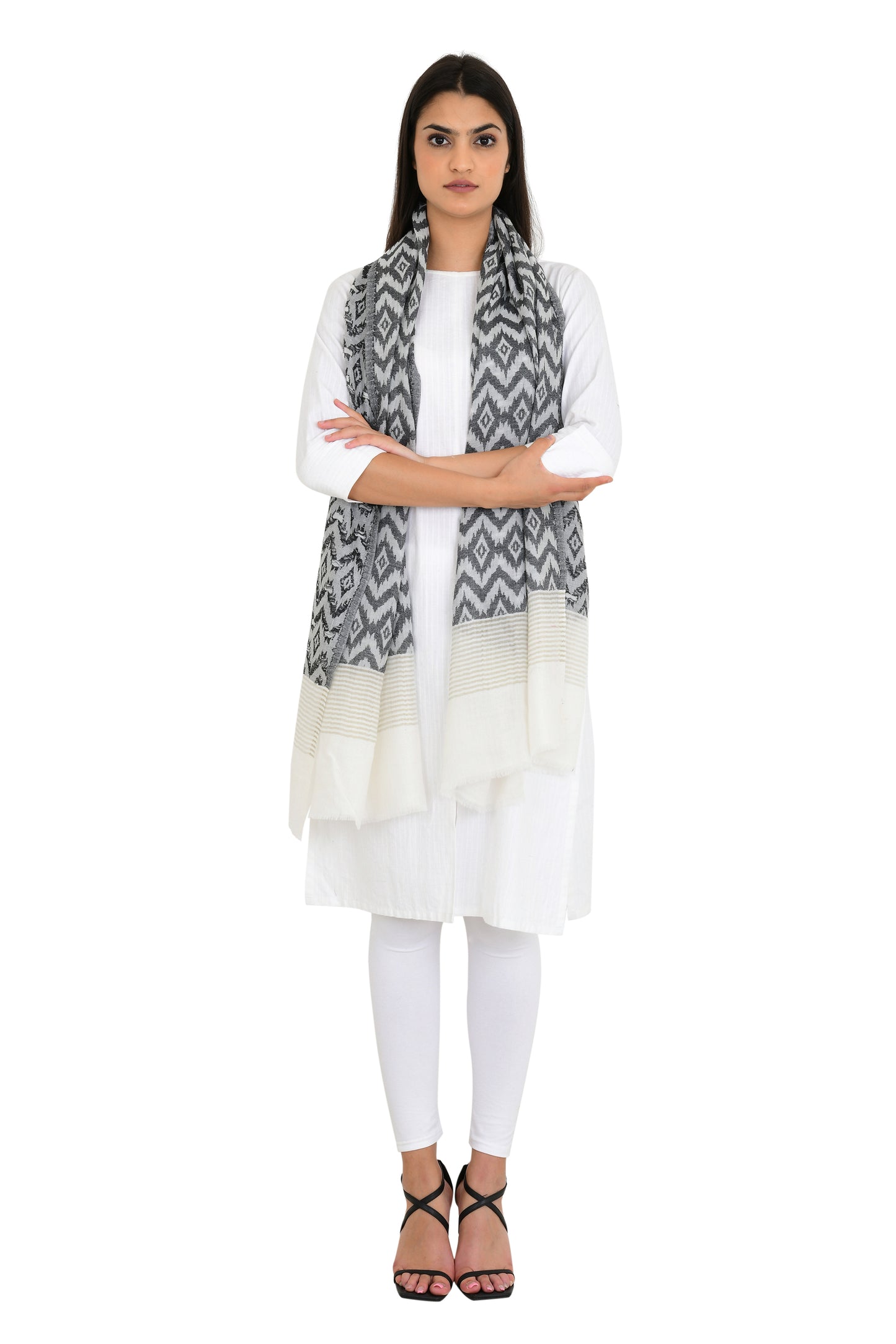 Black n white Fine Wool Stole Shawl for Women with Abstract Zig Zag Design