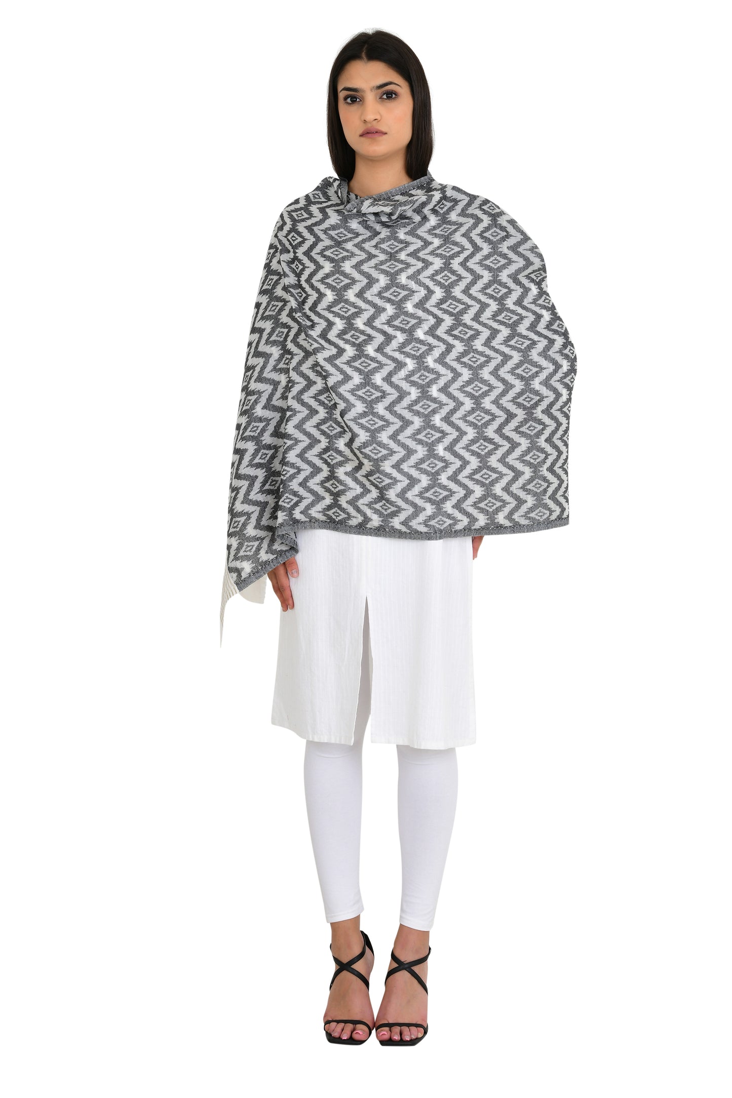 Black n white Fine Wool Stole Shawl for Women with Abstract Zig Zag Design