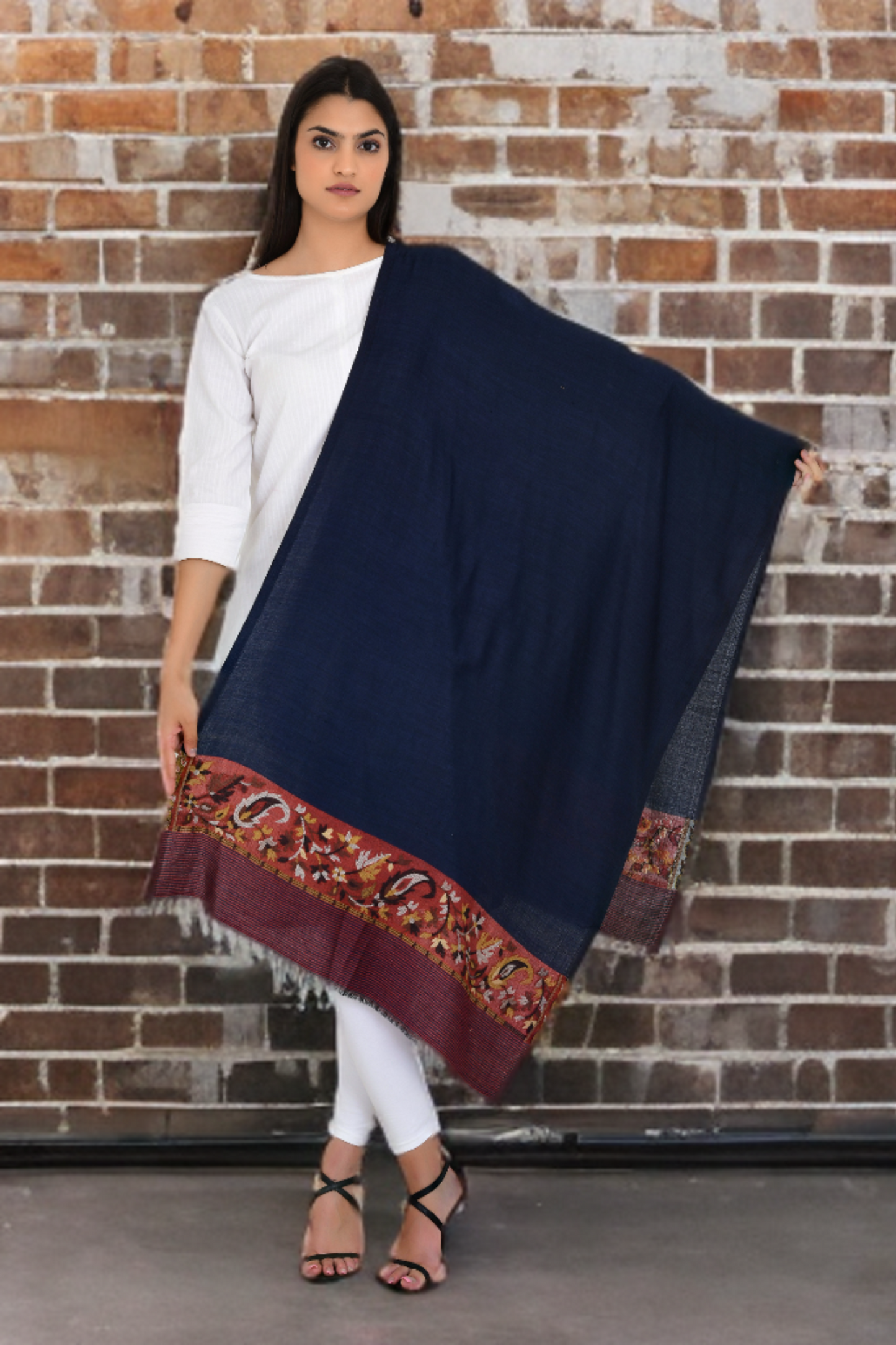 Minimal Design Blue Fine Wool Stole For Women