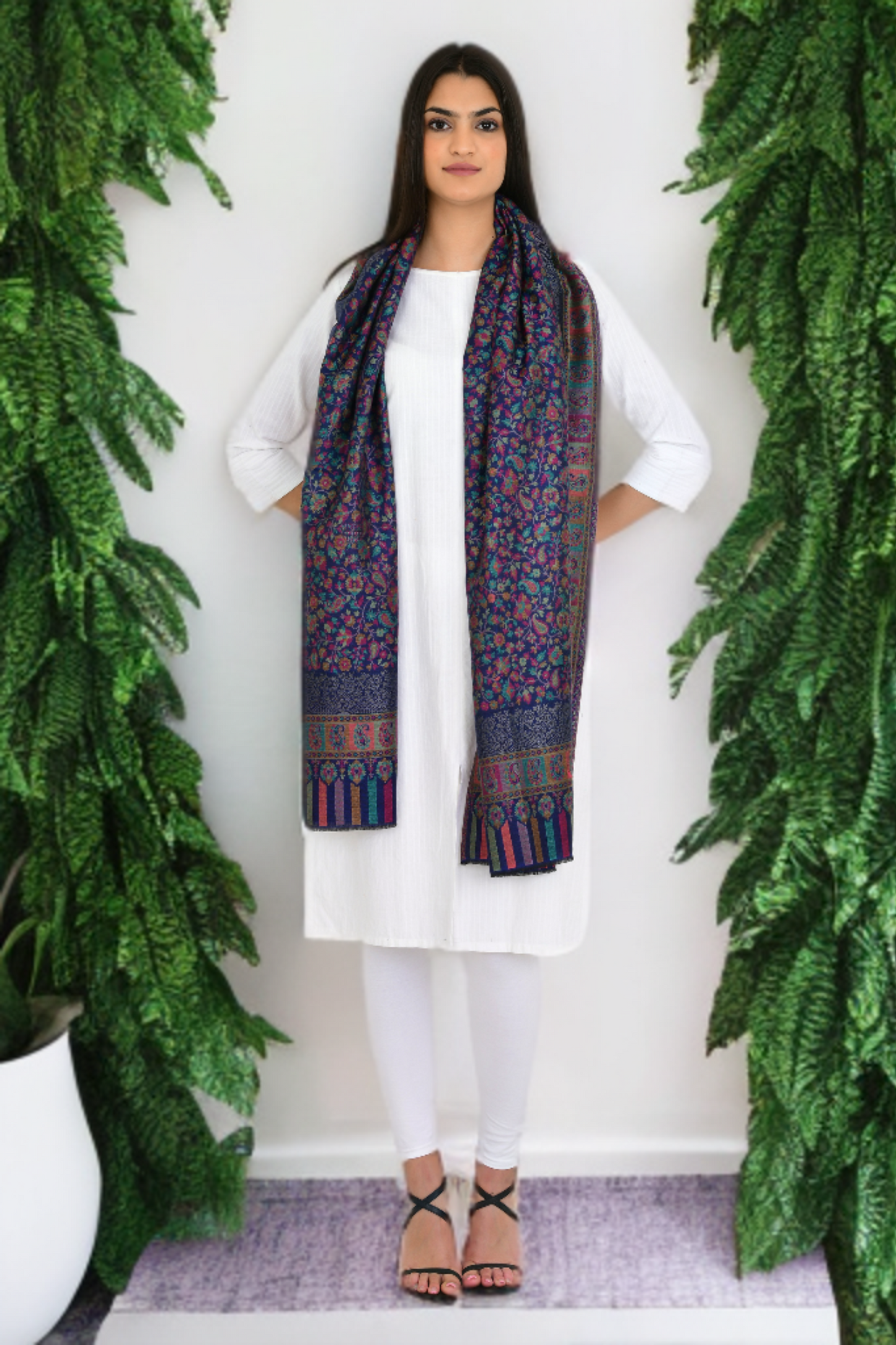 Designer Kaani Stole with Zari Shimmer