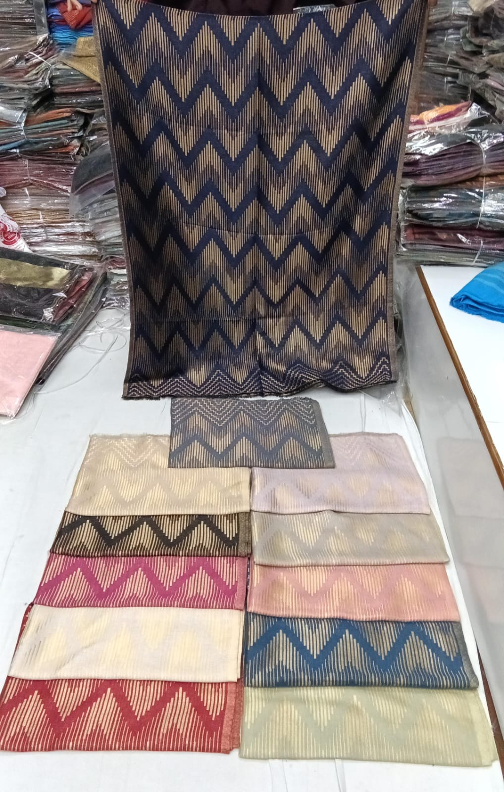 Pashloom™ Moonlight Gold Zari Zigzag Unisex Stole – Woven Festive Wrap