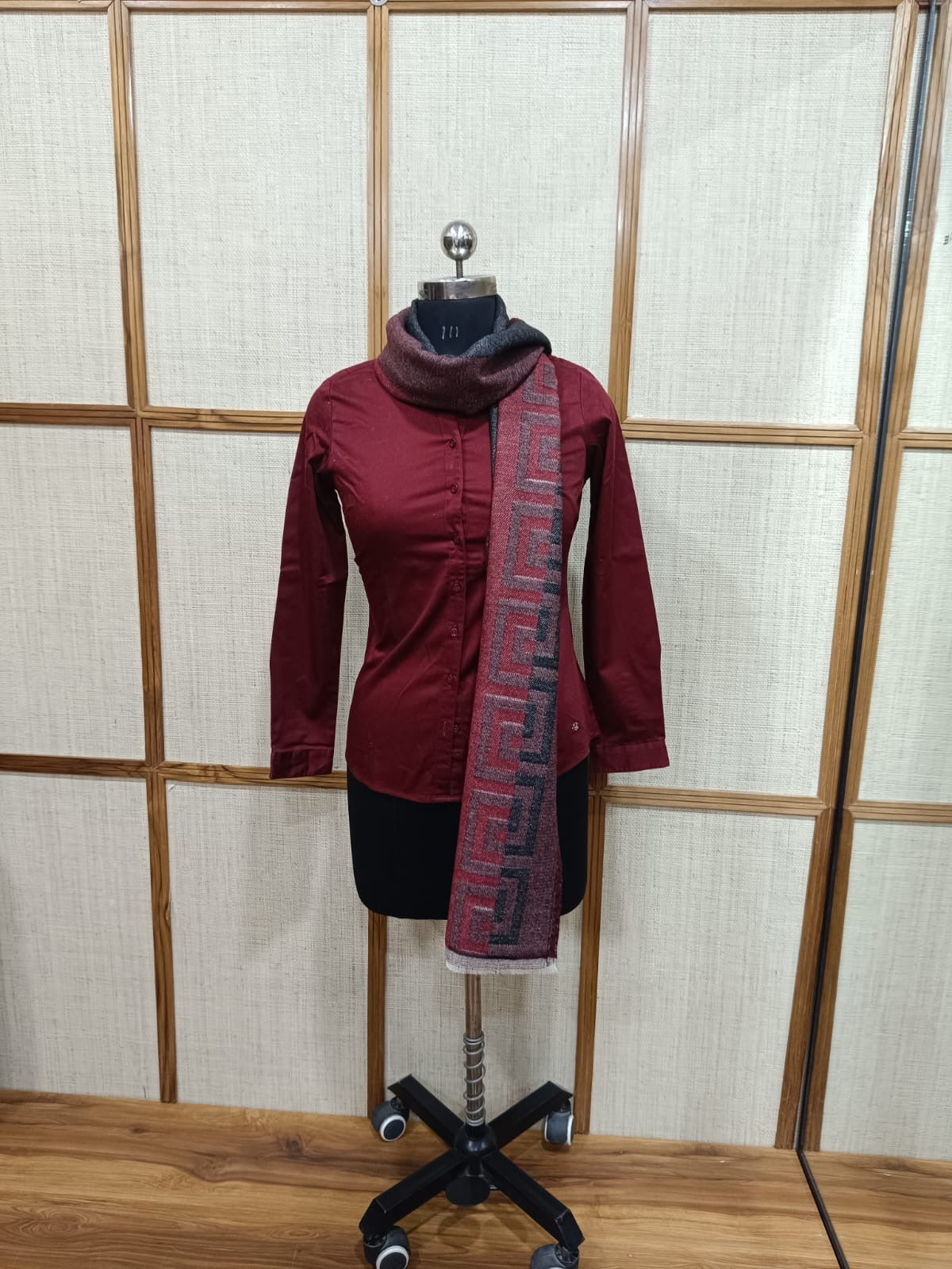 Luxurious Cashmere Muffler | Super Soft Woolen Scarf for Women