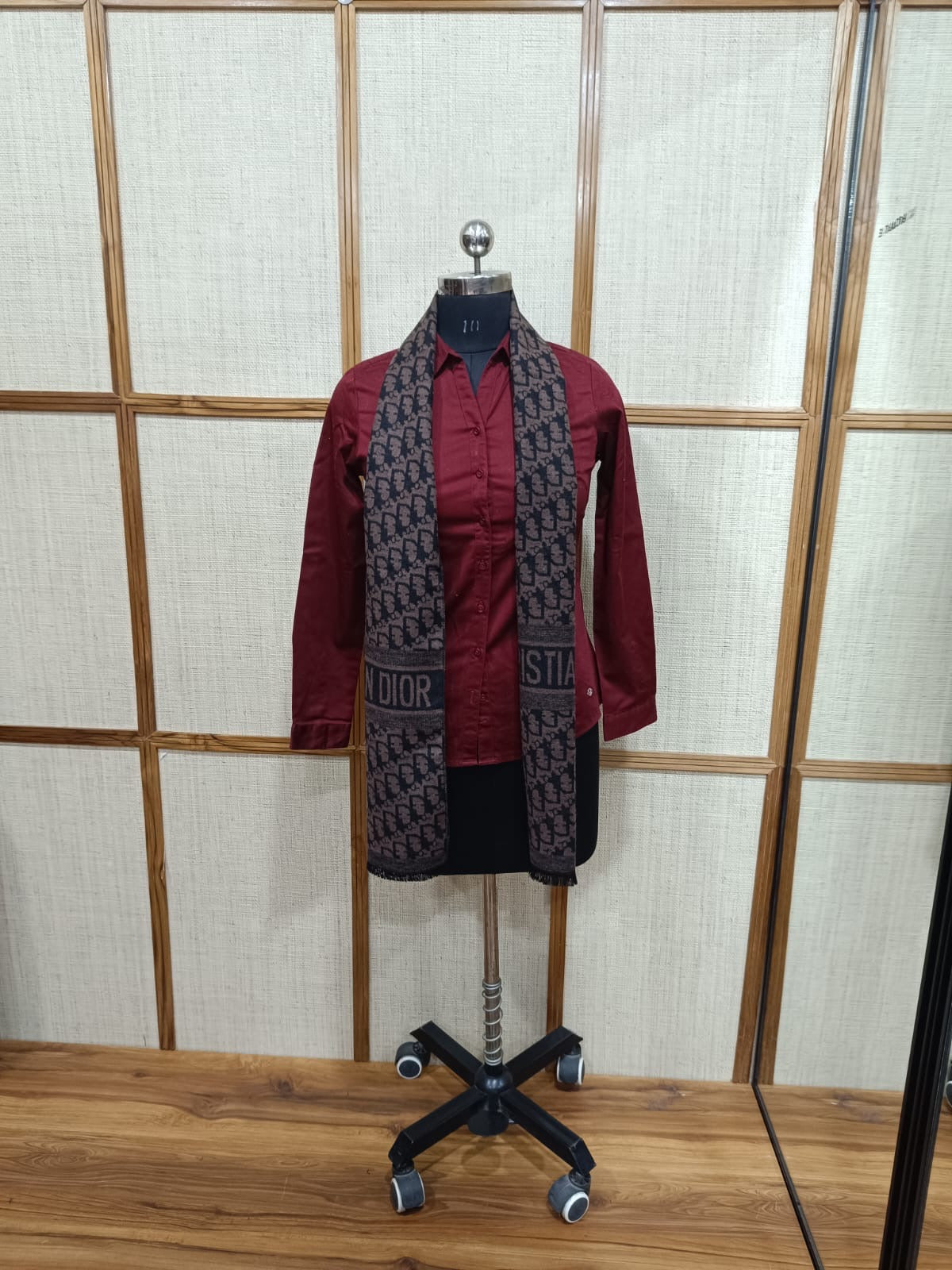 Pashloom™ Premium Cashmere Wool Muffler - Ultra Soft, Lightweight & Unisex Self-Design Scarf