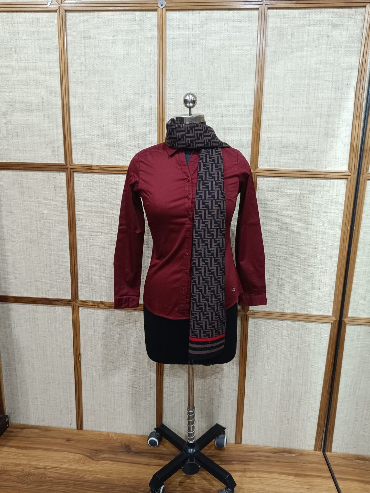 Kashmiri Pashmina Woolen Solid Muffler for Men and Women