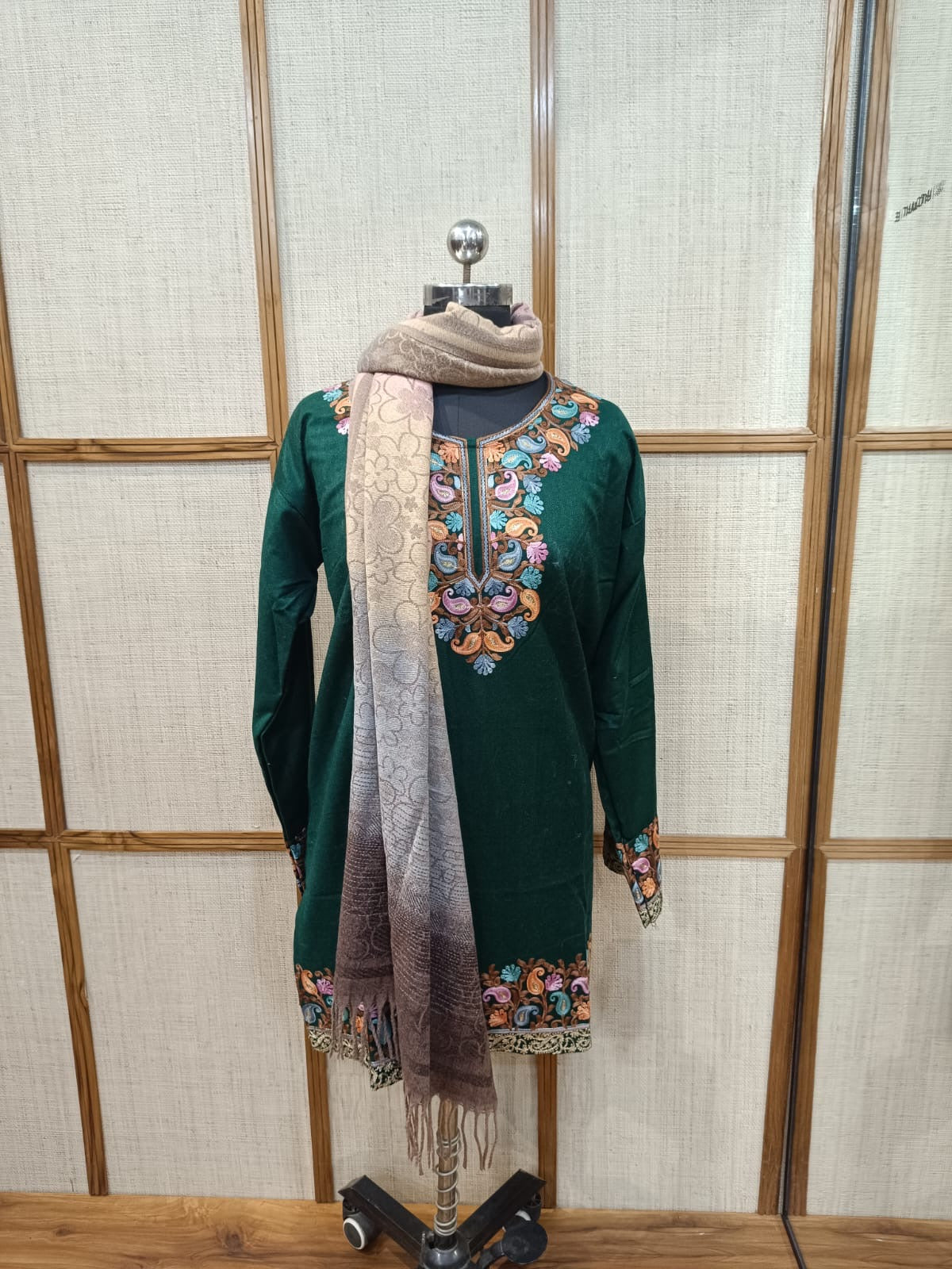 Pashloom assorted color wool stole for winter gifting, product image 2