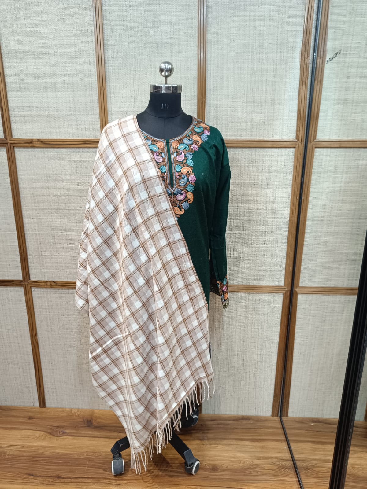 Pashloom assorted color wool stole for winter gifting, product image 2