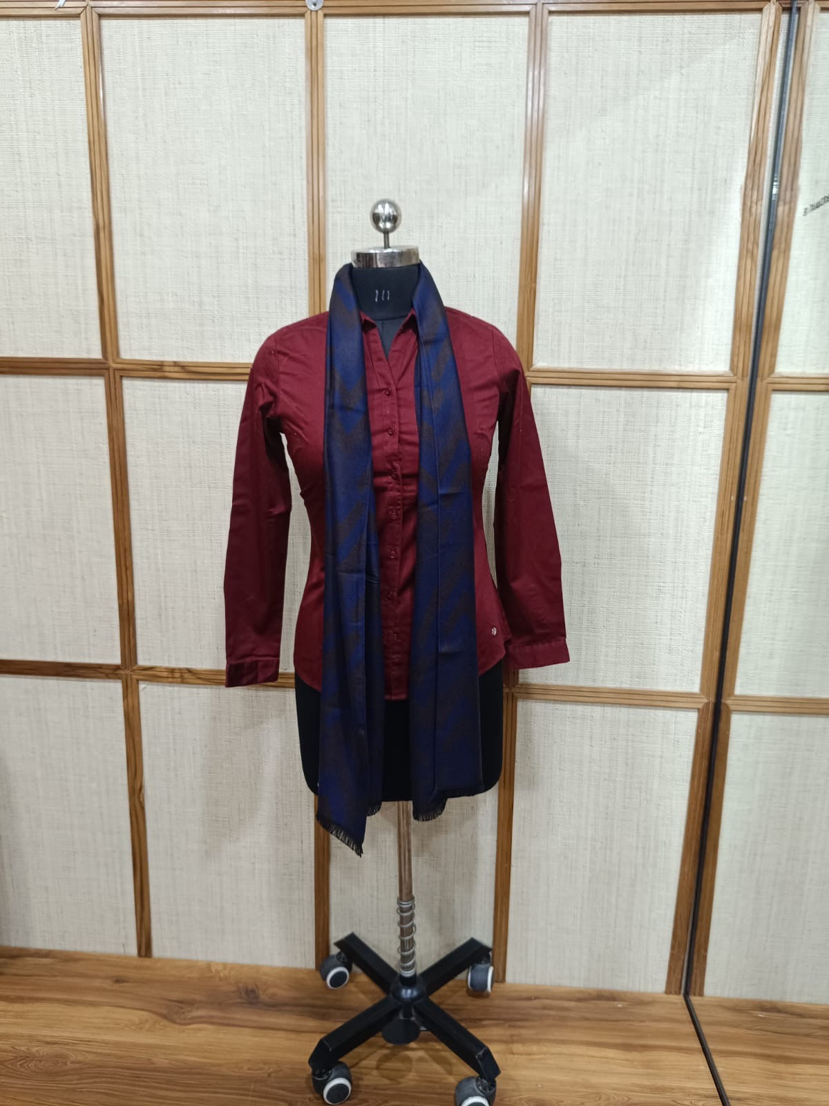 Ultra-Soft Cashmere Wool Muffler | Lightweight & Warm Unisex Scarf