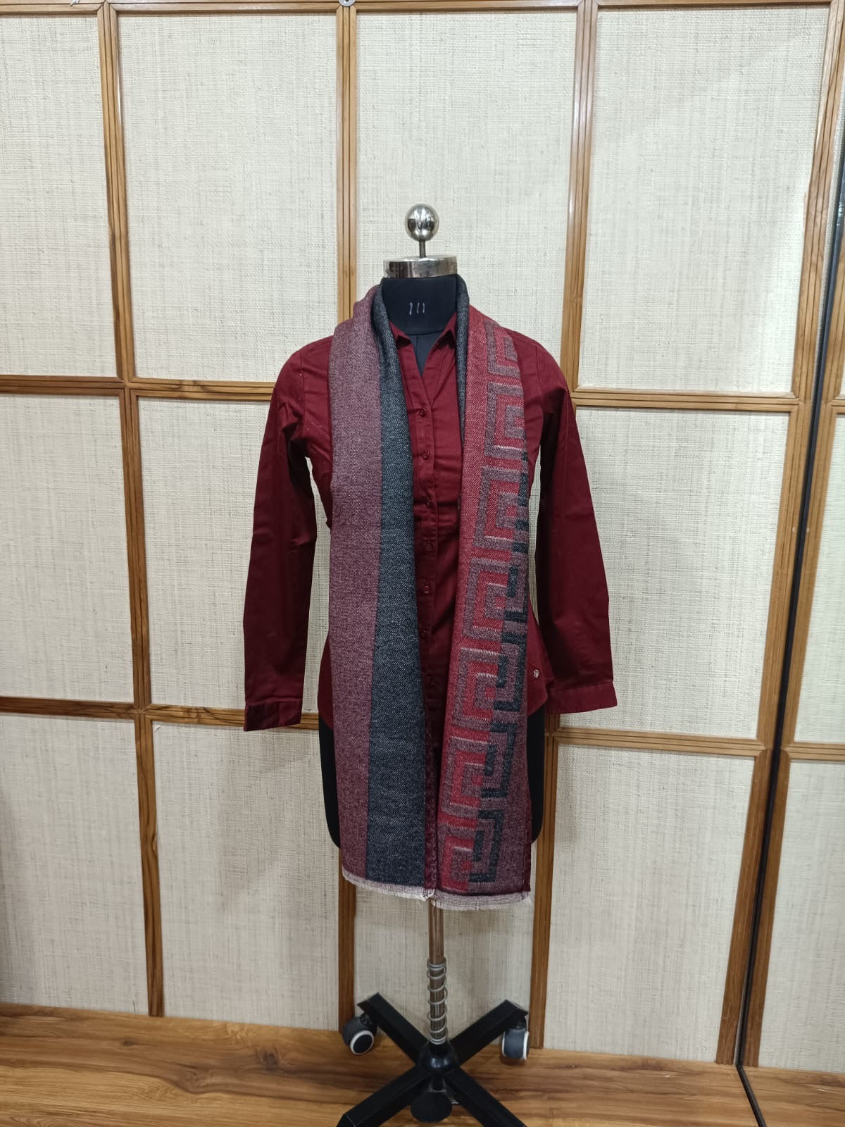 Luxurious Cashmere Muffler | Super Soft Woolen Scarf for Women