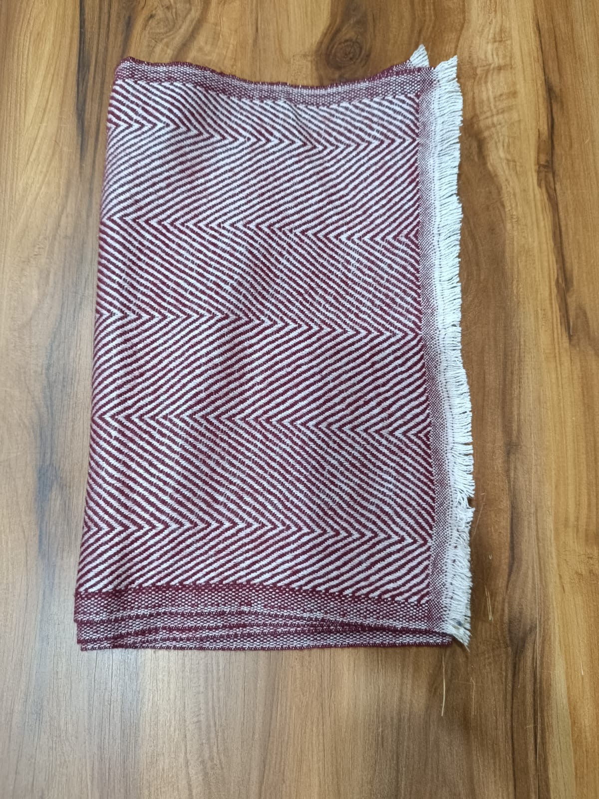 Pashloom™ Unisex Woollen Muffler | Warm, Skin-Friendly & Gift-Ready Winter Wear