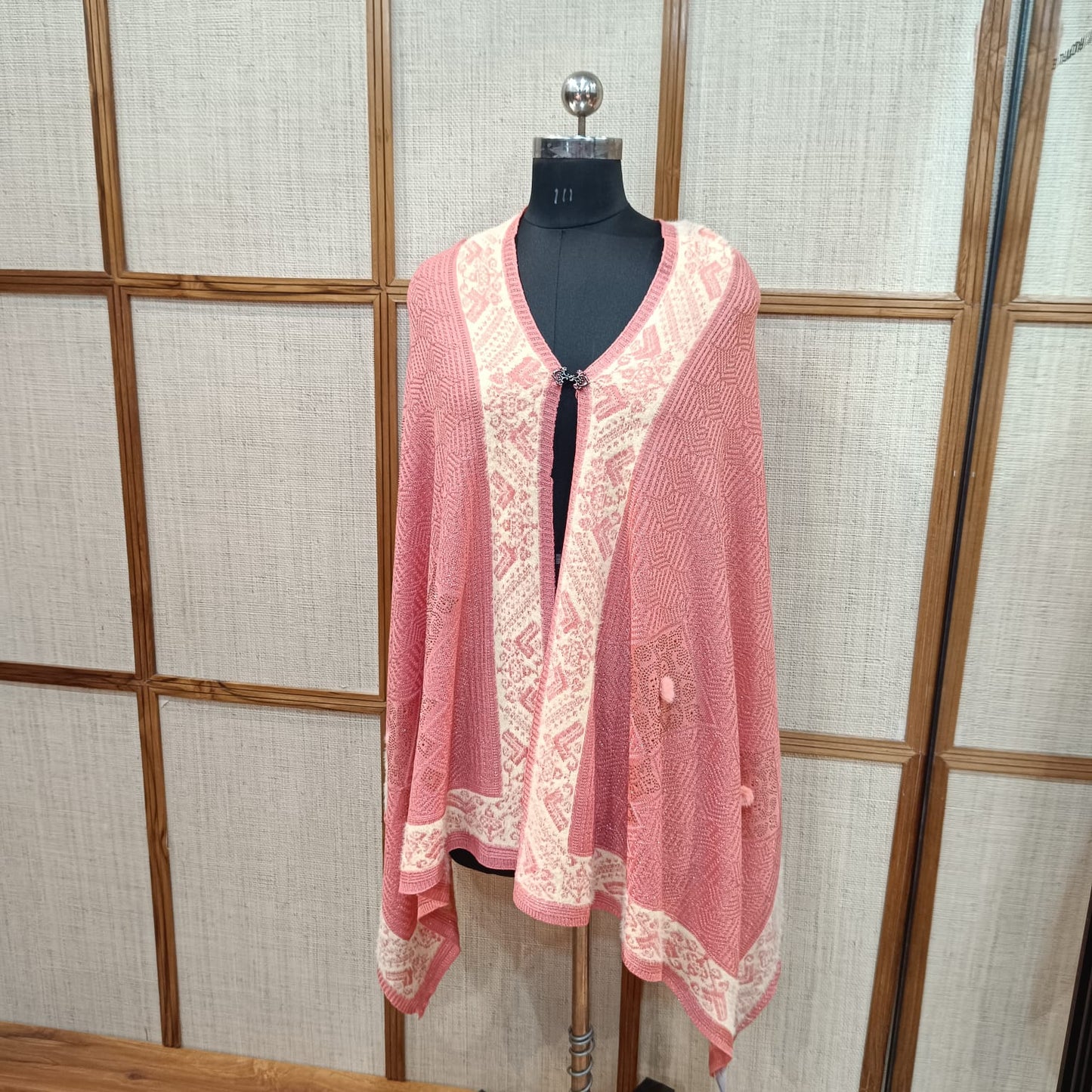 Elegant Knitted Button Wrap - 2-in-1 Winter Accessory