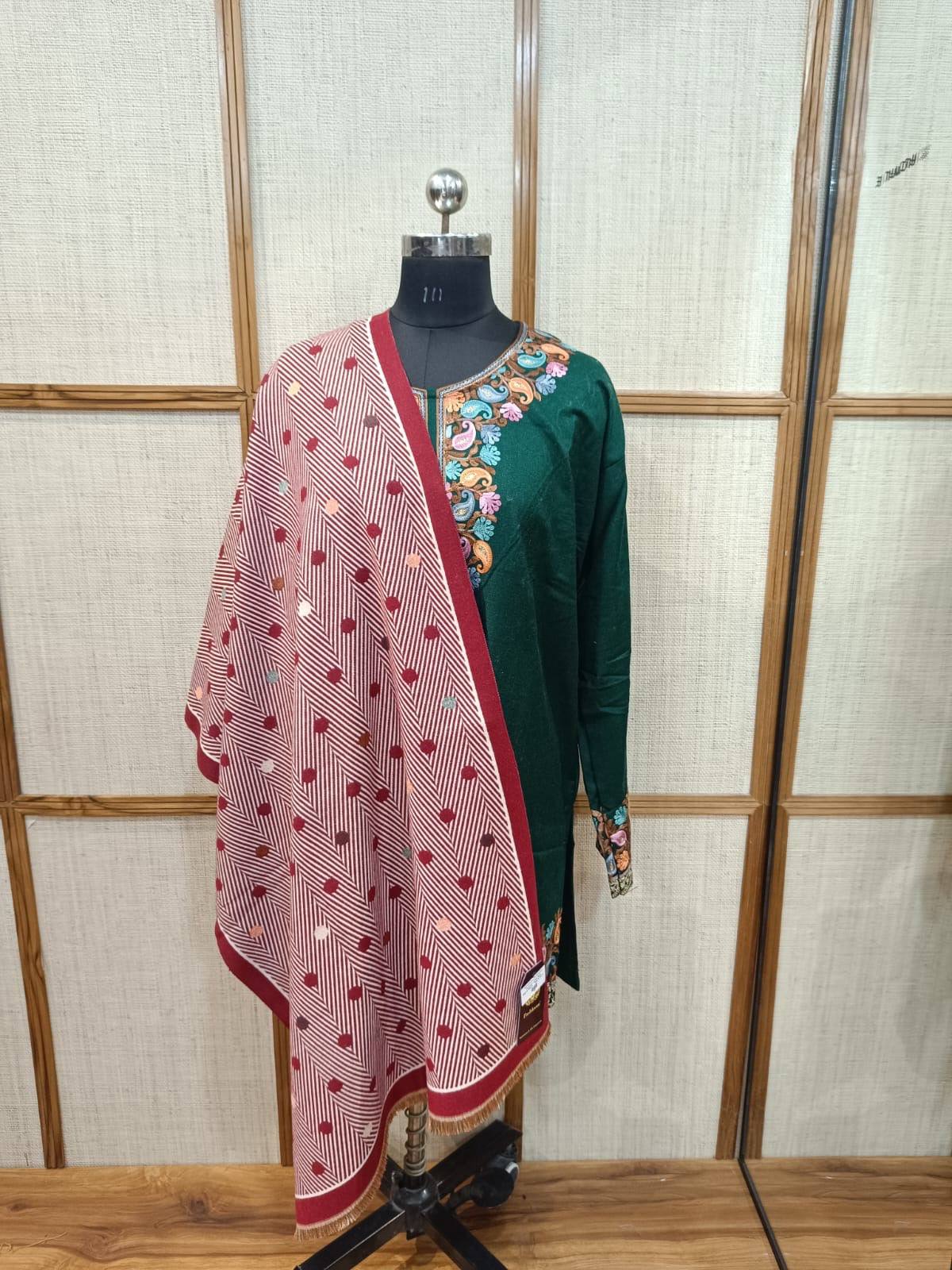 Pashloom assorted color wool stole for winter gifting, product image 3