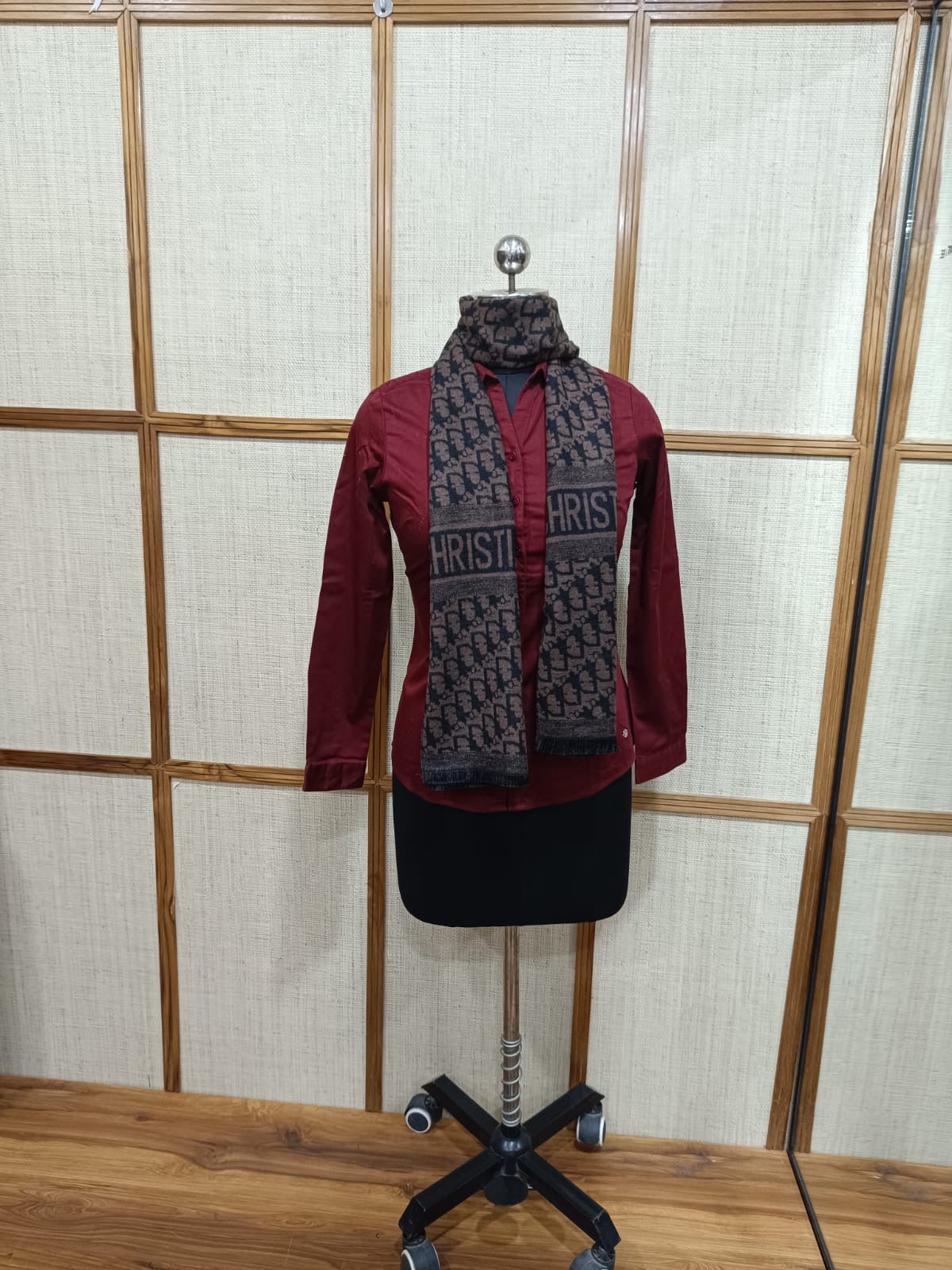 Pashloom™ Premium Cashmere Wool Muffler - Ultra Soft, Lightweight & Unisex Self-Design Scarf