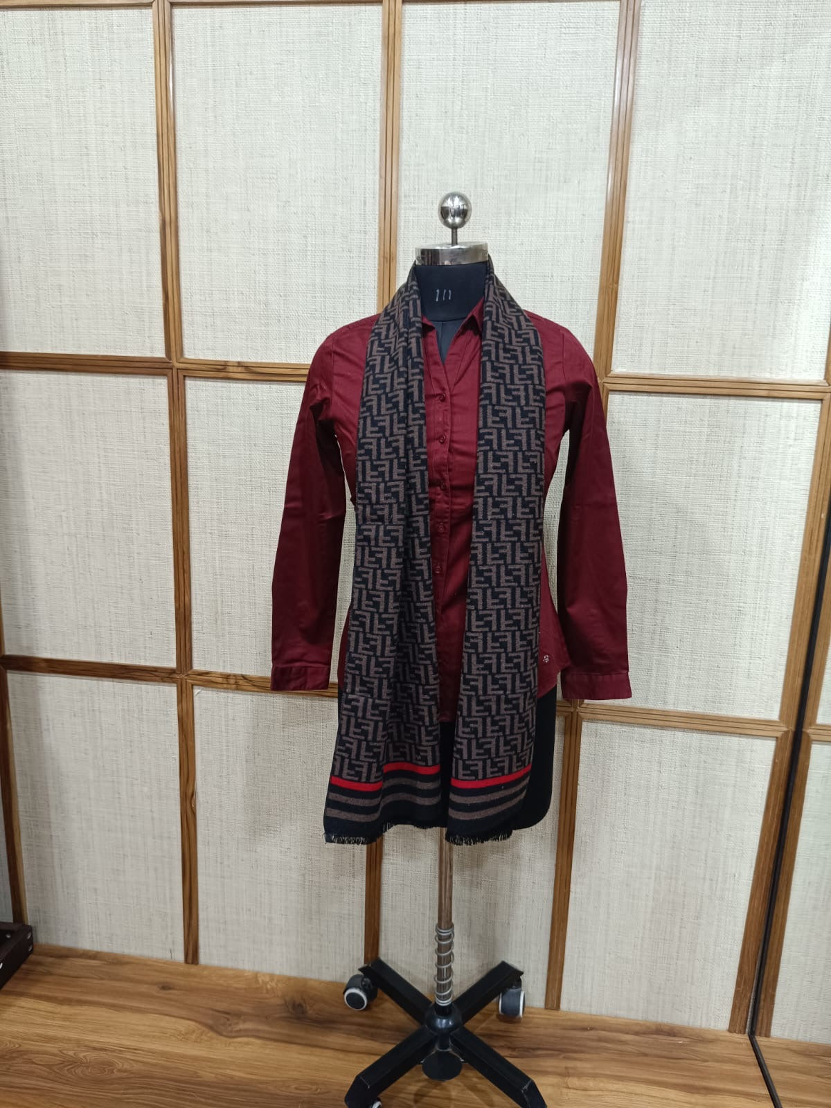 Kashmiri Pashmina Woolen Solid Muffler for Men and Women