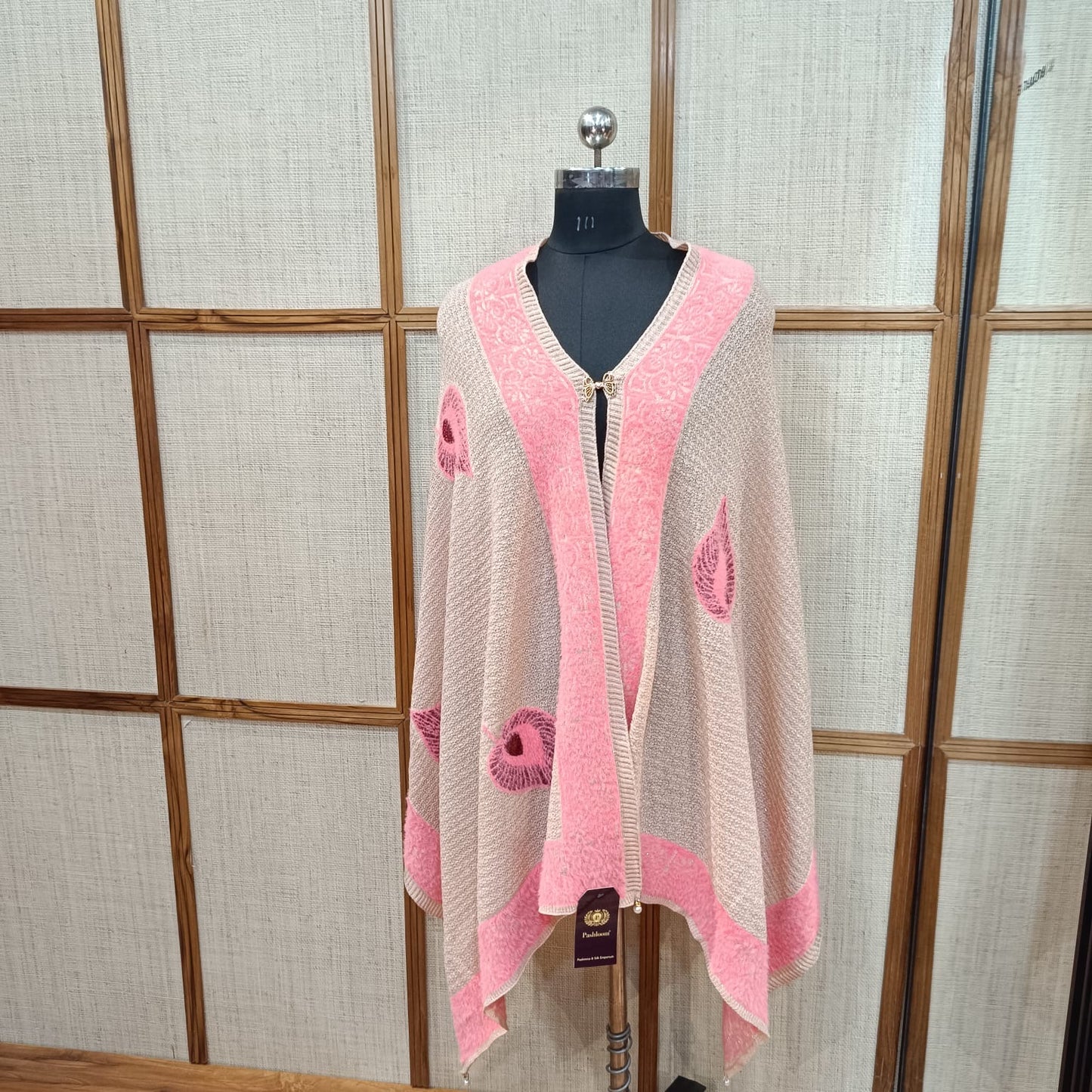 Ladies Free Size Knitted Shrug - Warmth & Style Combined