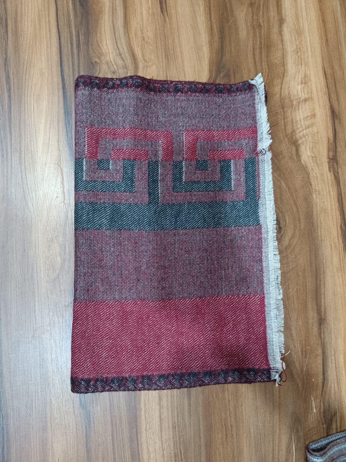 Luxurious Cashmere Muffler | Super Soft Woolen Scarf for Women