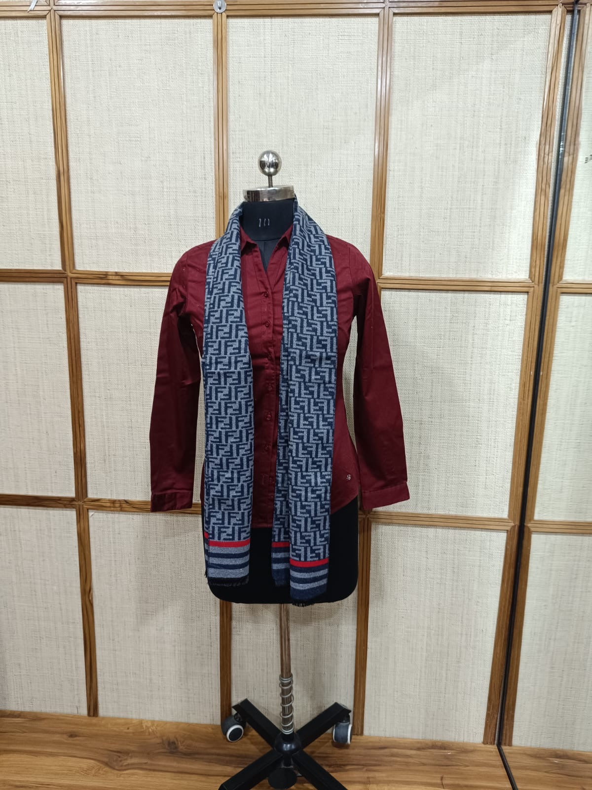 Pashloom™ Luxury Cashmere Wool Muffler | Reversible Self-Design Unisex Scarf for Chilly Winters