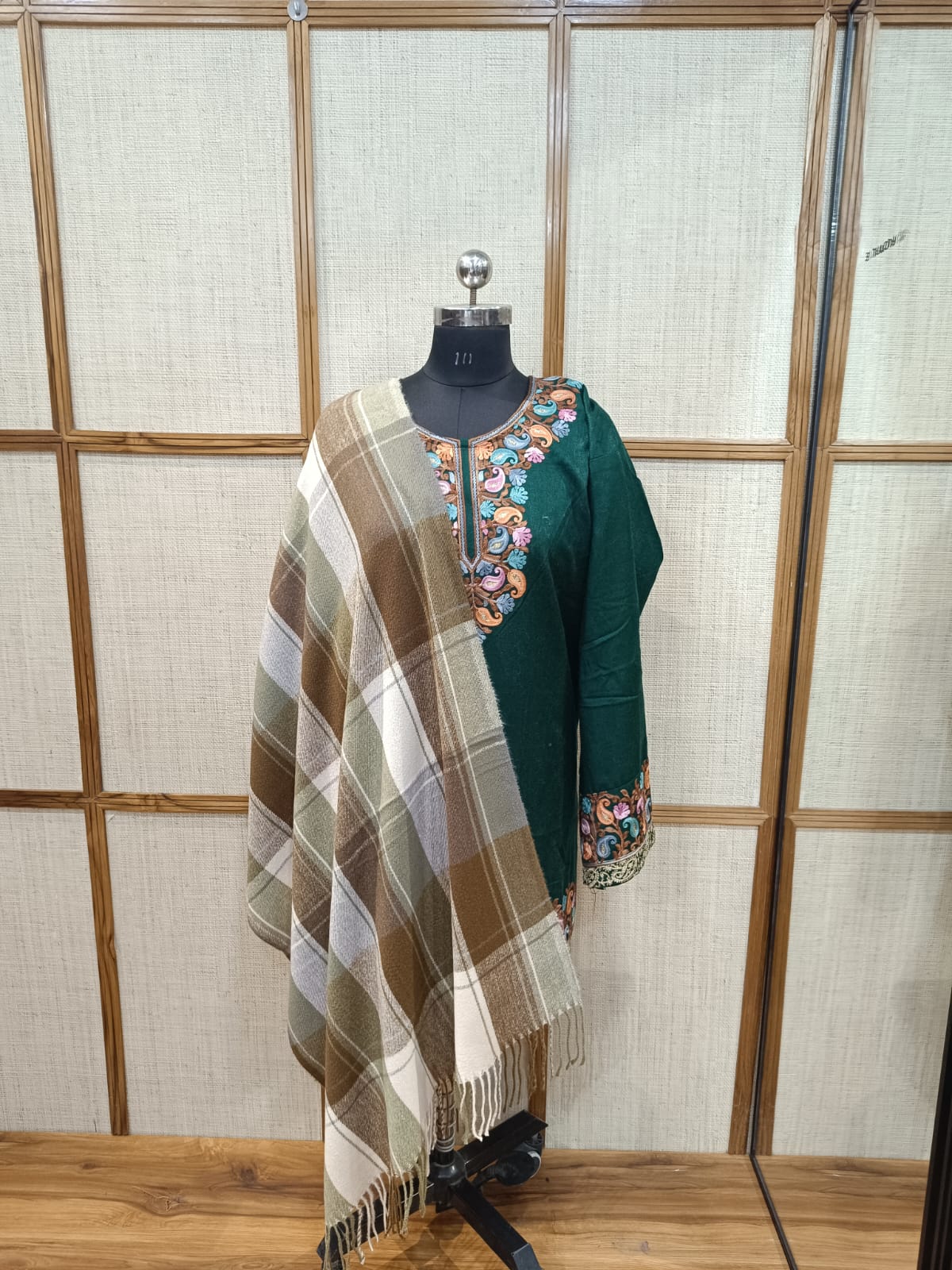 Pashloom assorted color wool stole for winter gifting, product image 3