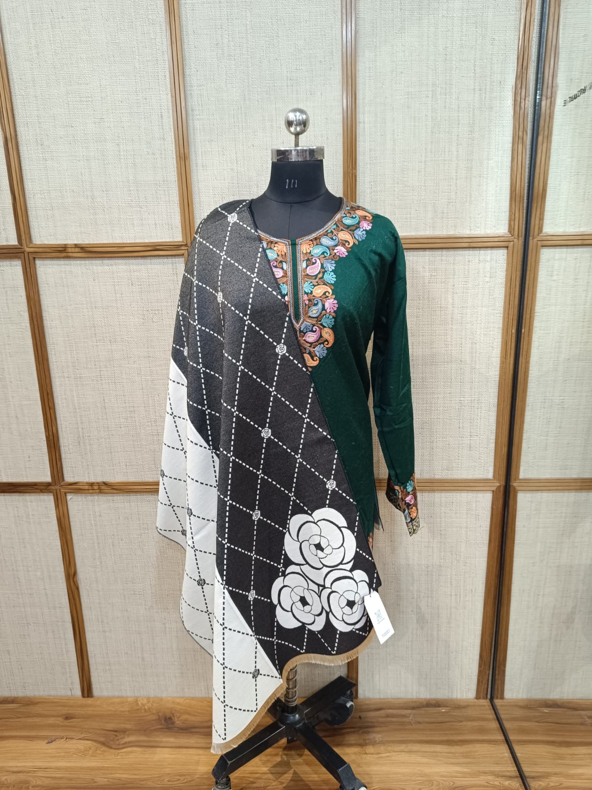 Pashloom assorted color wool stole for winter gifting, product image 1