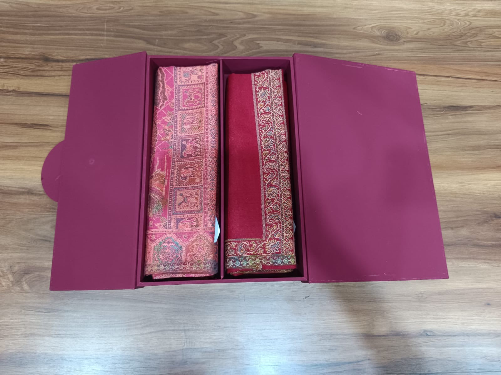 Pashloom hot pink, red semi wool couple stole set for wedding and festive gifting, product image 3