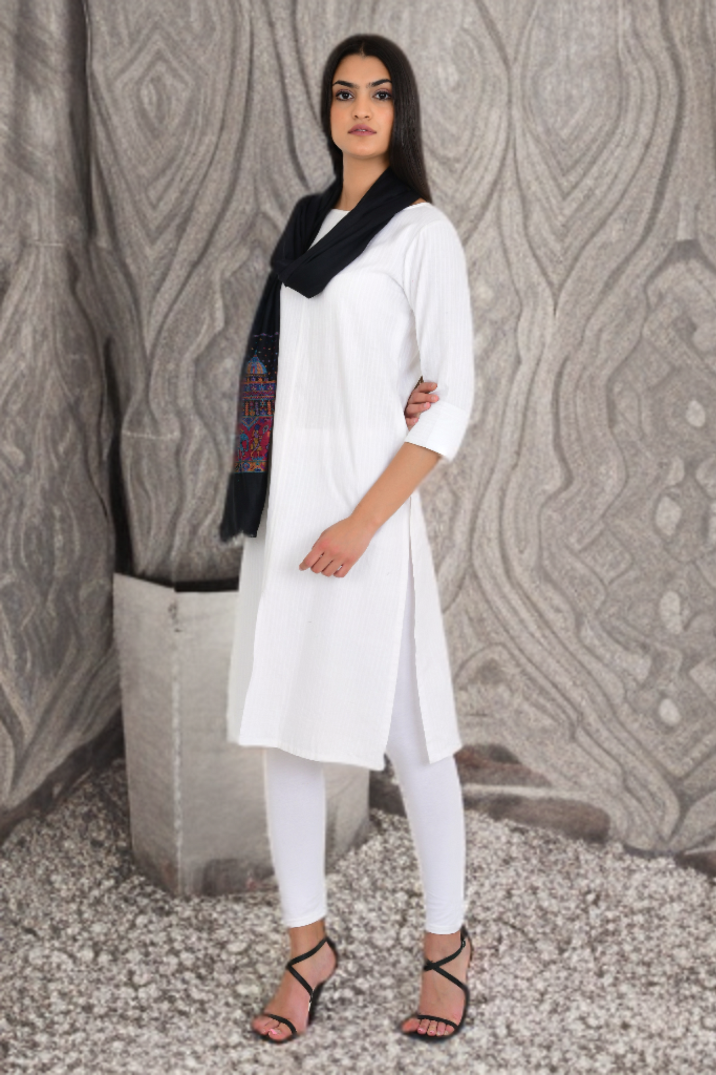 Luxurious Black Stole with Heritage Fort Design Woven Border