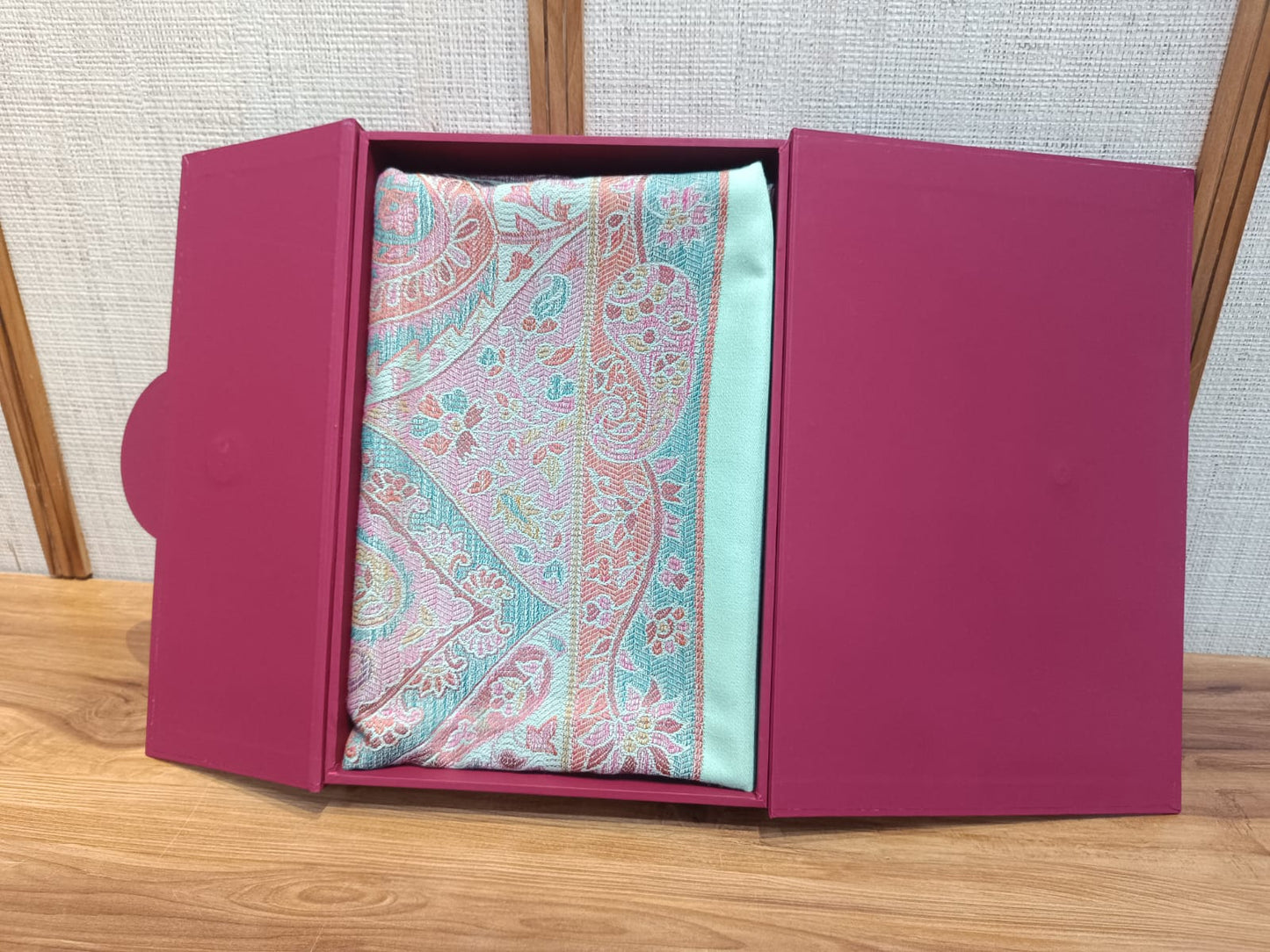 Best Rakhi Gift for Men Online| Pashloom Luxurious Reversible Shawl