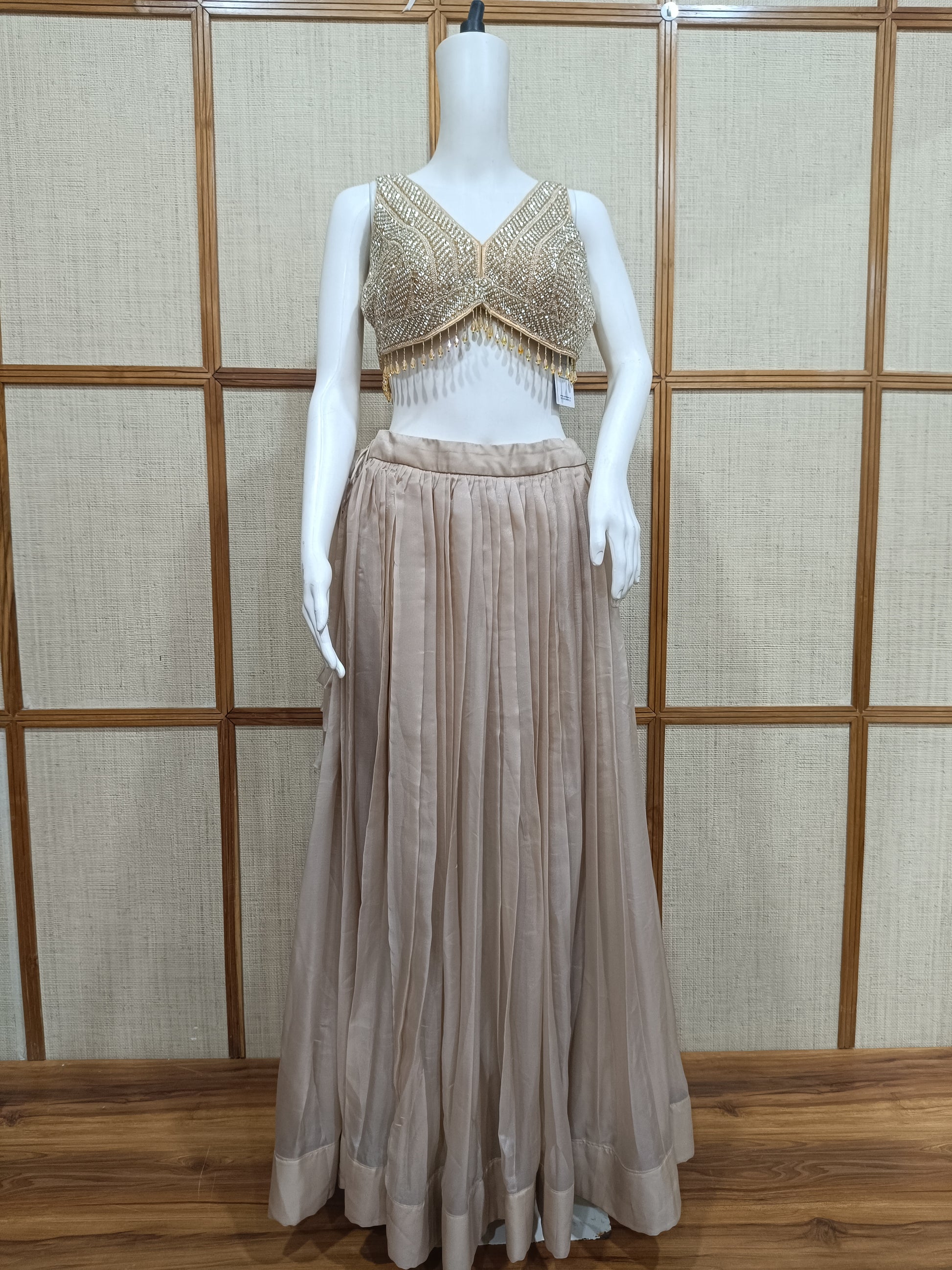 Pashloom gold premium fabric blouse for wedding and festive gifting, product image 3