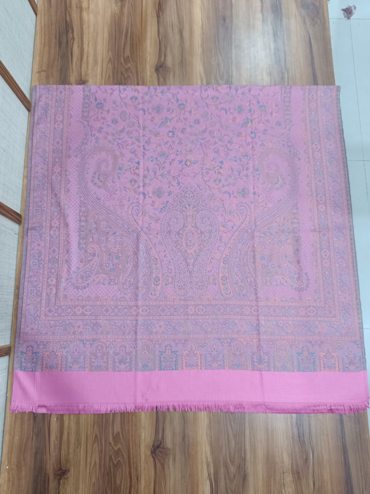 Pashloom Exclusive Kashmiri Weaving Reversible Unisex Shawl – Wholesale Bulk Order | Pashloom™ Ahmedabad