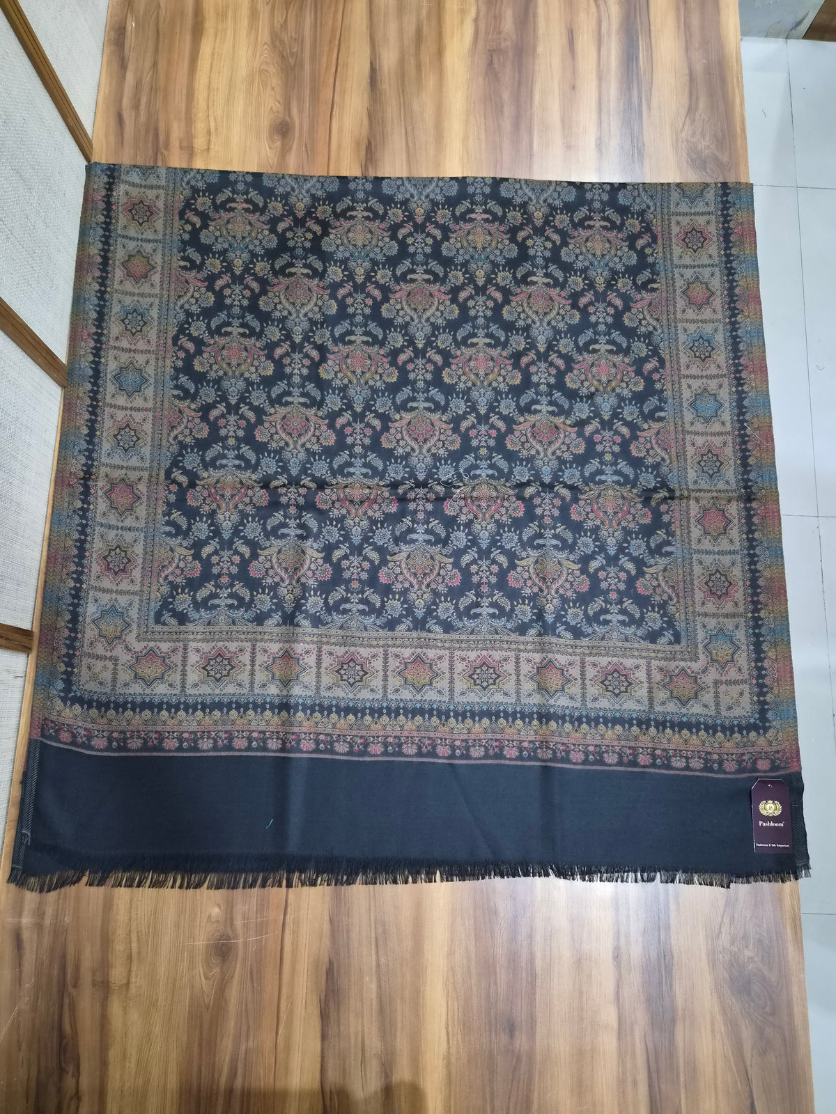 Kashmiri Wool Paisley Wholesale Shawl – Unisex Bulk Order | Pashloom