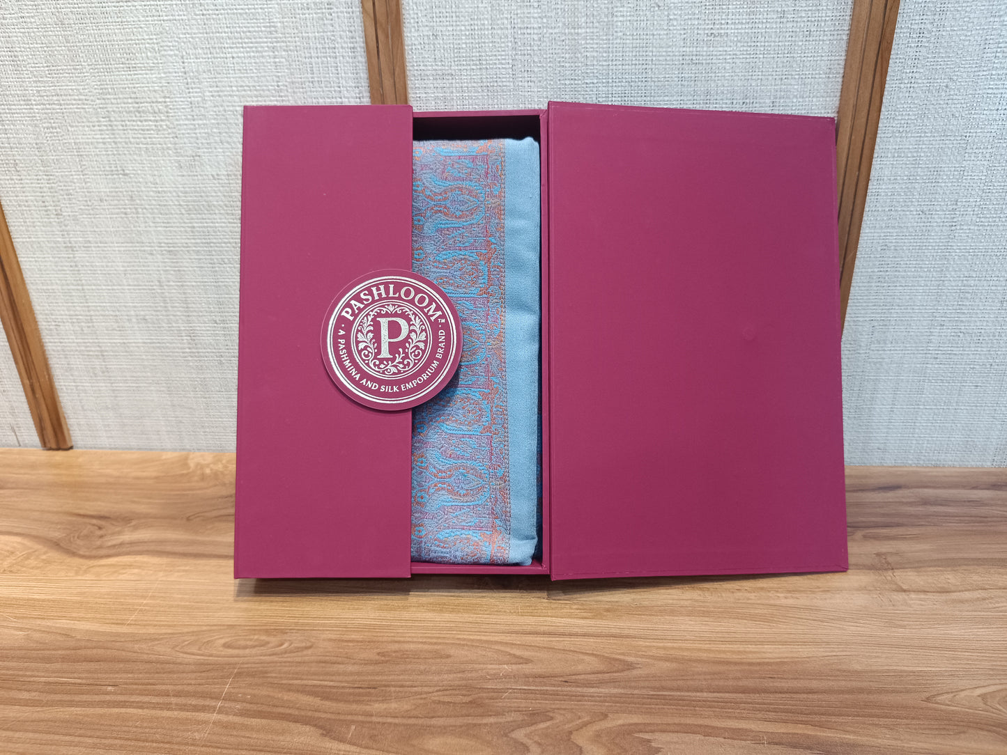 Rakhi Hampers- Send Unique Gifts for Raksha Bandhan Online | Pashloom