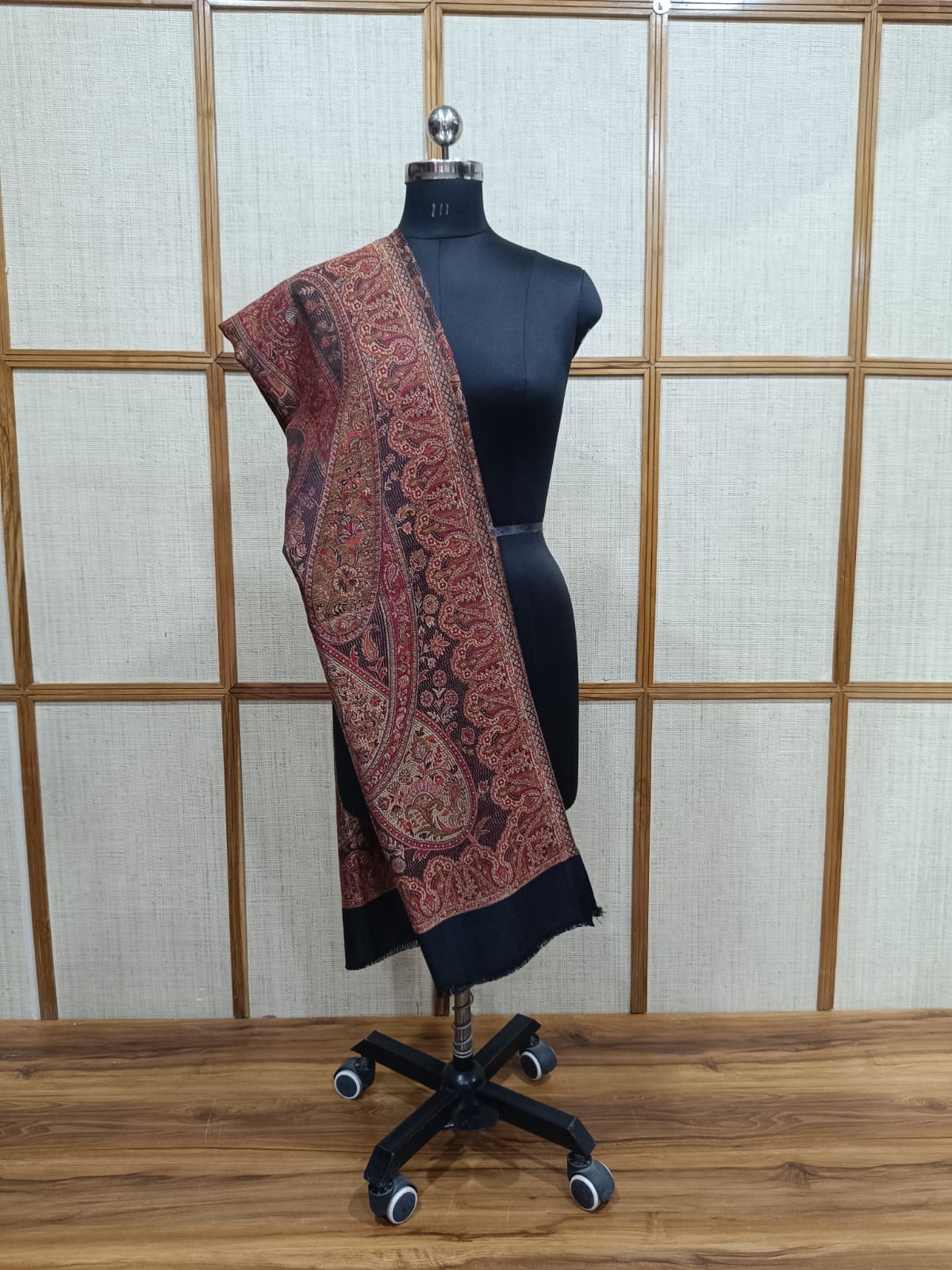 Pashloom Exclusive Kashmiri Weaving Reversible Unisex Shawl – Wholesale Bulk Order | Pashloom™ Ahmedabad