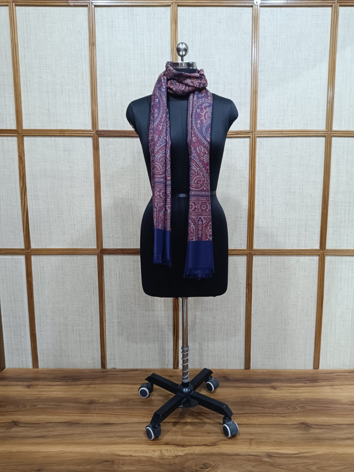 Send Rakhi Gift Online | Rakhshabandhan Gifts Delivery All-Over India | Pashloom Limited Edition Shawl