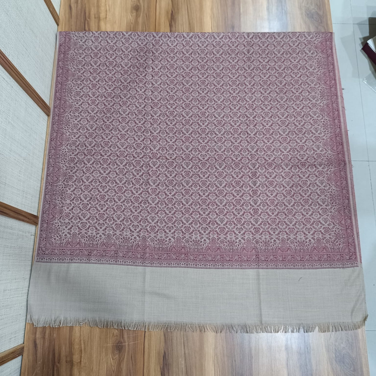 Pashloom™ Elegant Kashmiri Wool Pashmina Shawl with Intricate Kani Work – Unisex | Wholesale Bulk Order | Pashloom™ Ahmedabad