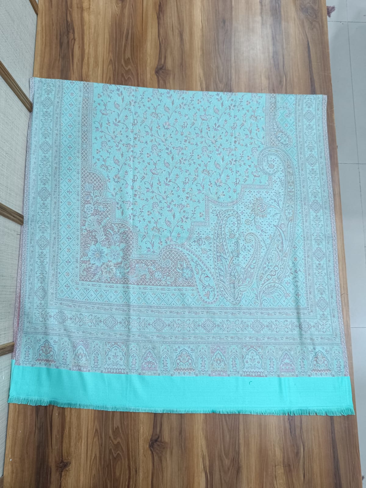 Pashloom Exclusive Kashmiri Weaving Reversible Unisex Shawl – Wholesale Bulk Order | Pashloom™ Ahmedabad