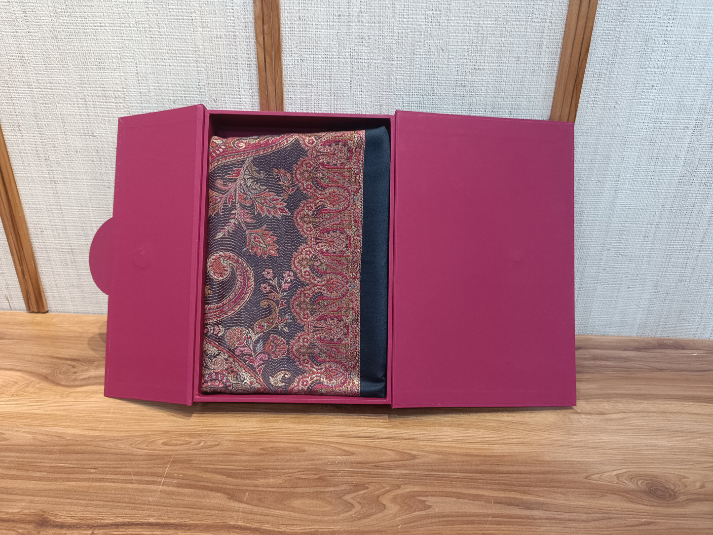 Great Raksha Bandhan gifts under ₹1,100 | Pashloom Limited Rakhi Edition Shawl