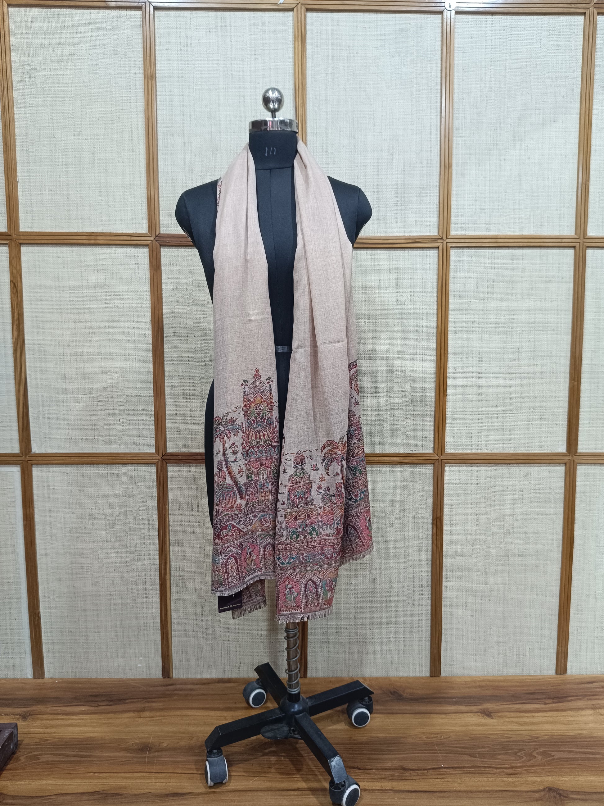 Pashloom white, reddish pink, hot pink, fuchsia pink wool stole for wedding gifting, product image 4