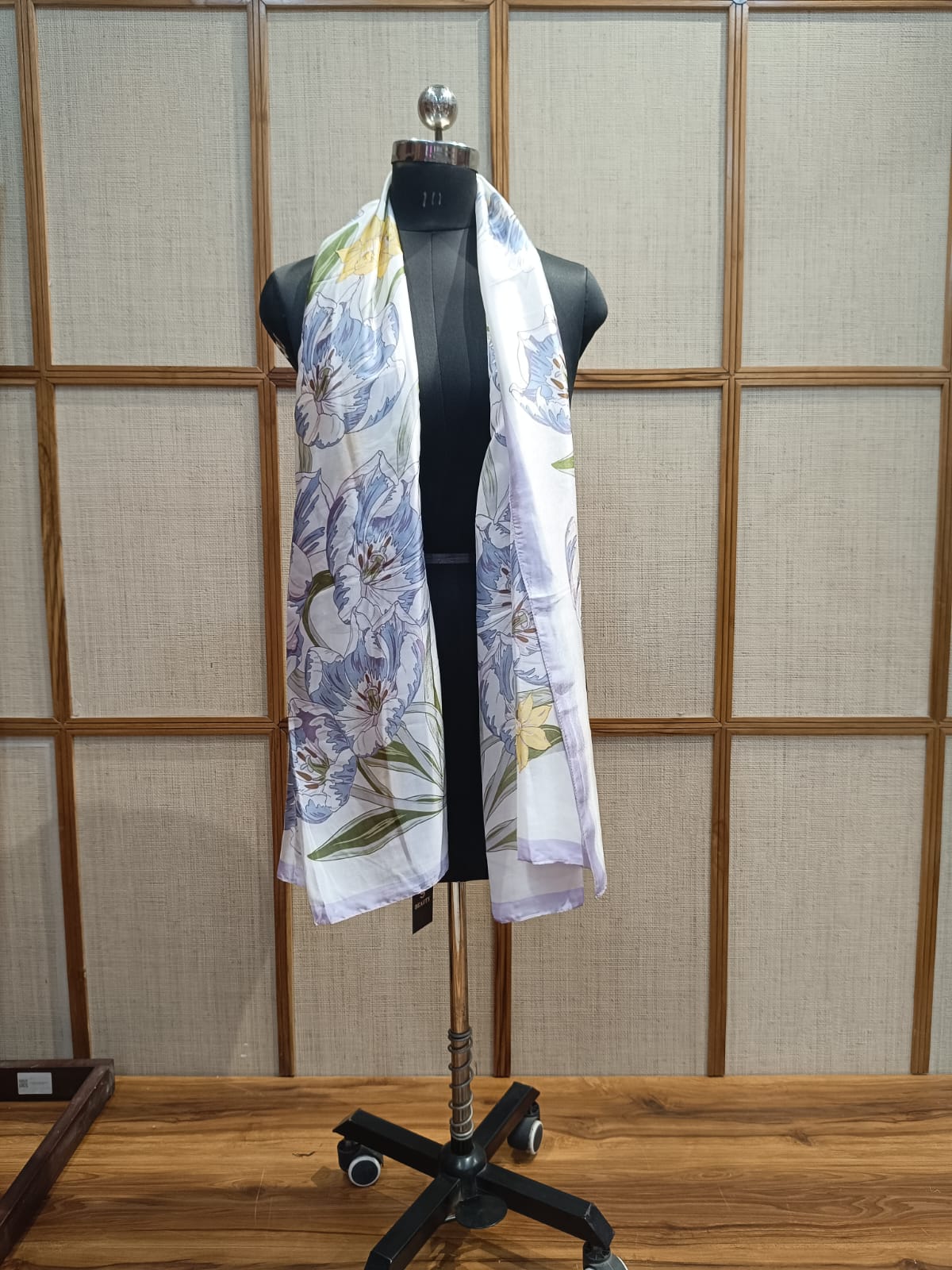 Pashloom™ Digital Printed Rectangular Silk Scarf for Her