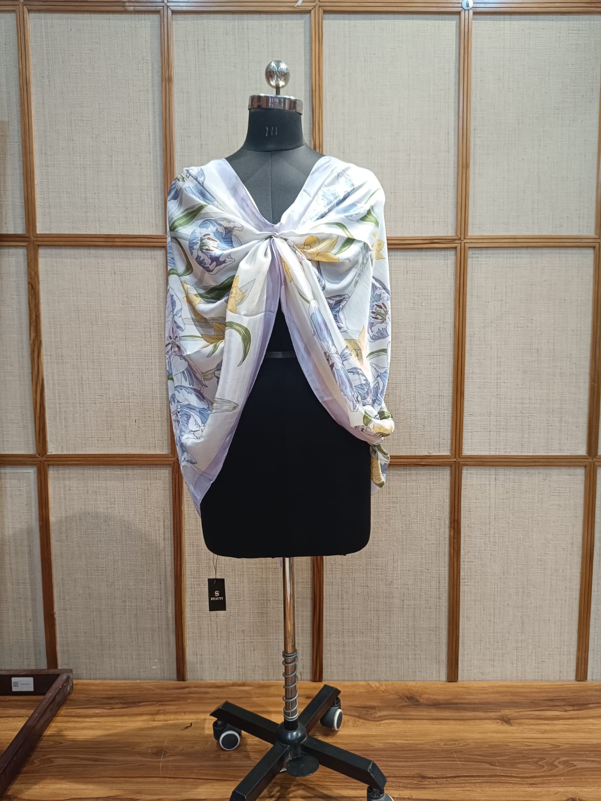 Pashloom™ Digital Printed Rectangular Silk Scarf for Her