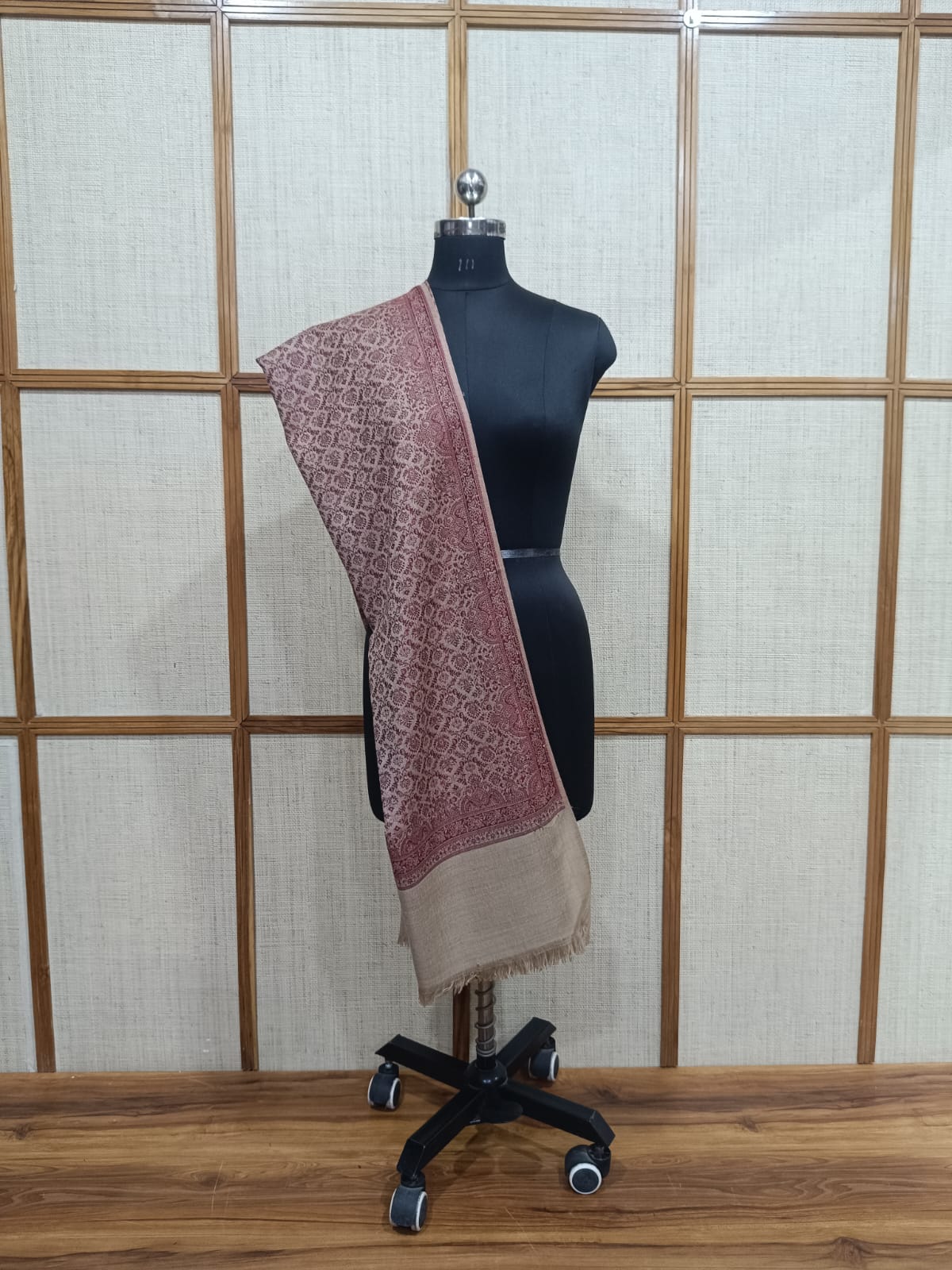 Pashloom™ Elegant Kashmiri Wool Pashmina Shawl with Intricate Kani Work – Unisex | Wholesale Bulk Order | Pashloom™ Ahmedabad