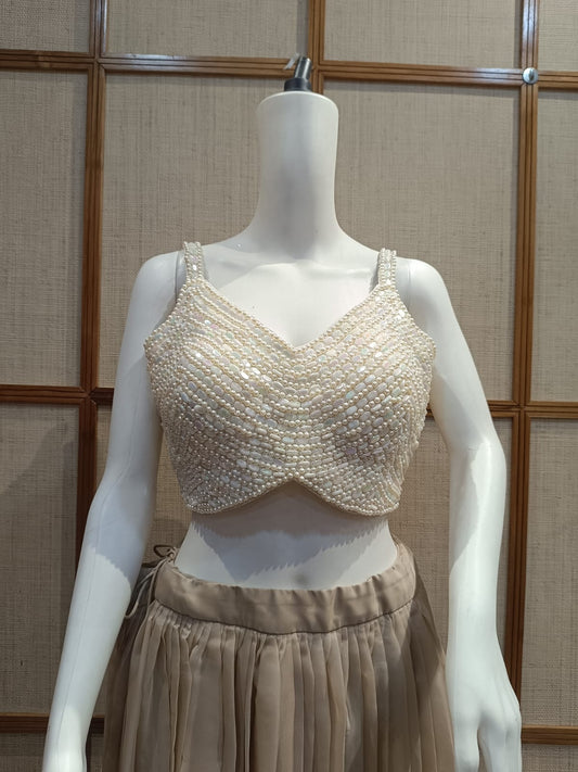 Pashloom white, gold premium fabric blouse for wedding and festive gifting, product image 1