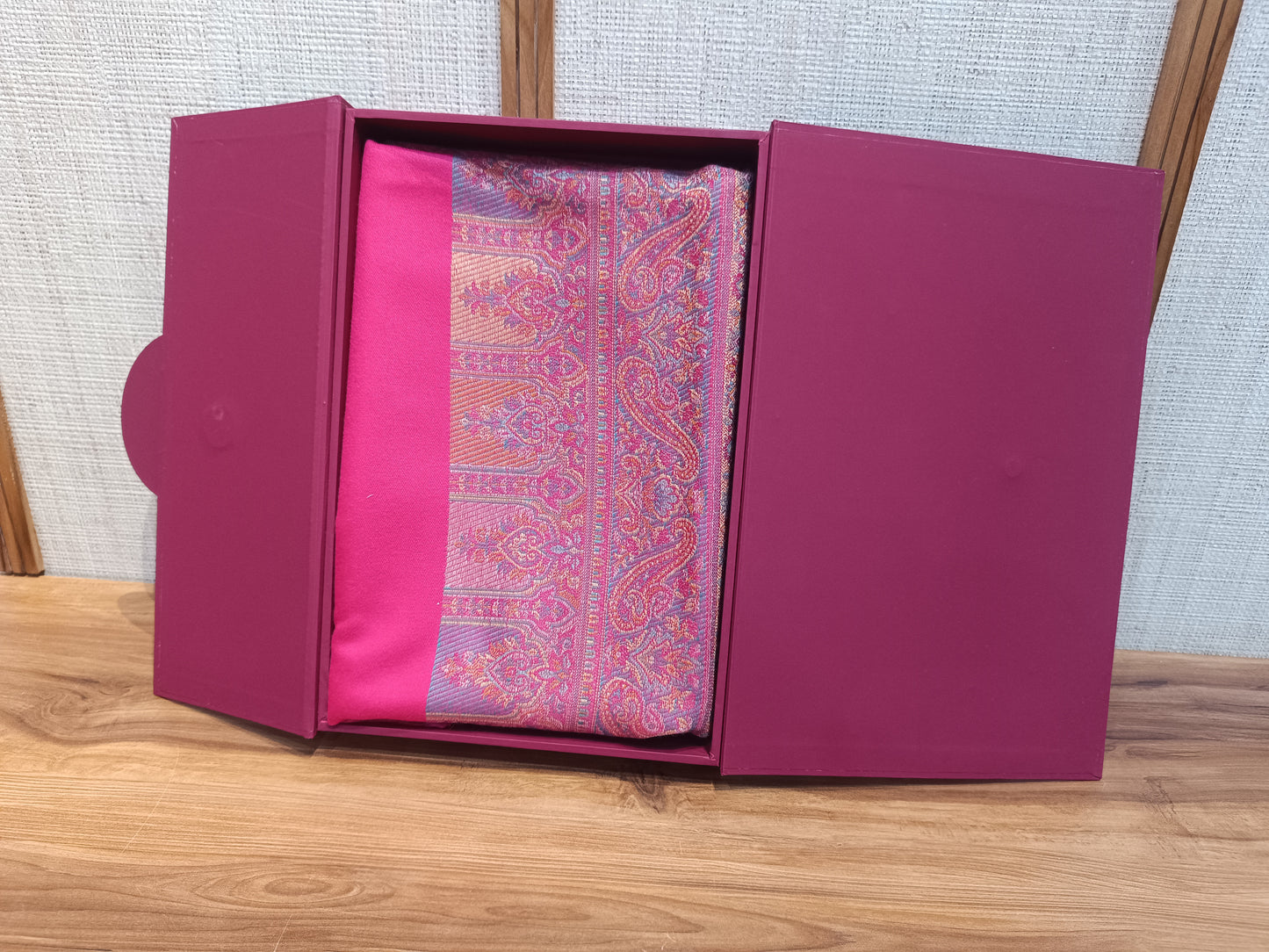 Best Rakhi gift for Brother under 1200| Pashloom Premium Kashmiri Shawl