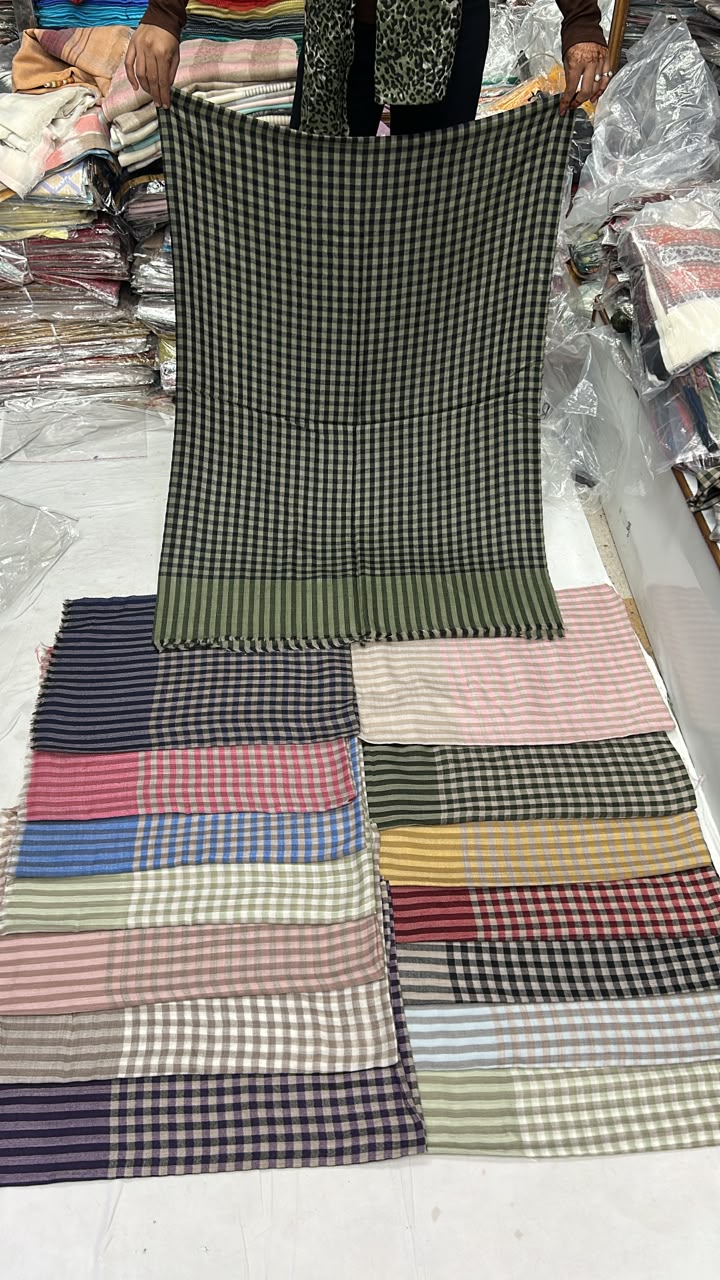 Pashloom™ fine wool small checkered design unisex stole